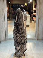 PAKISTANI STYLE SUIT SET