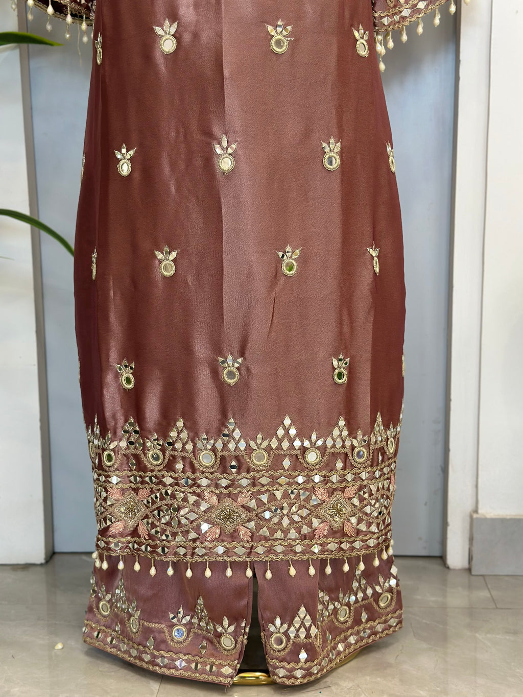 Premium Festive Handwork Set With Potli