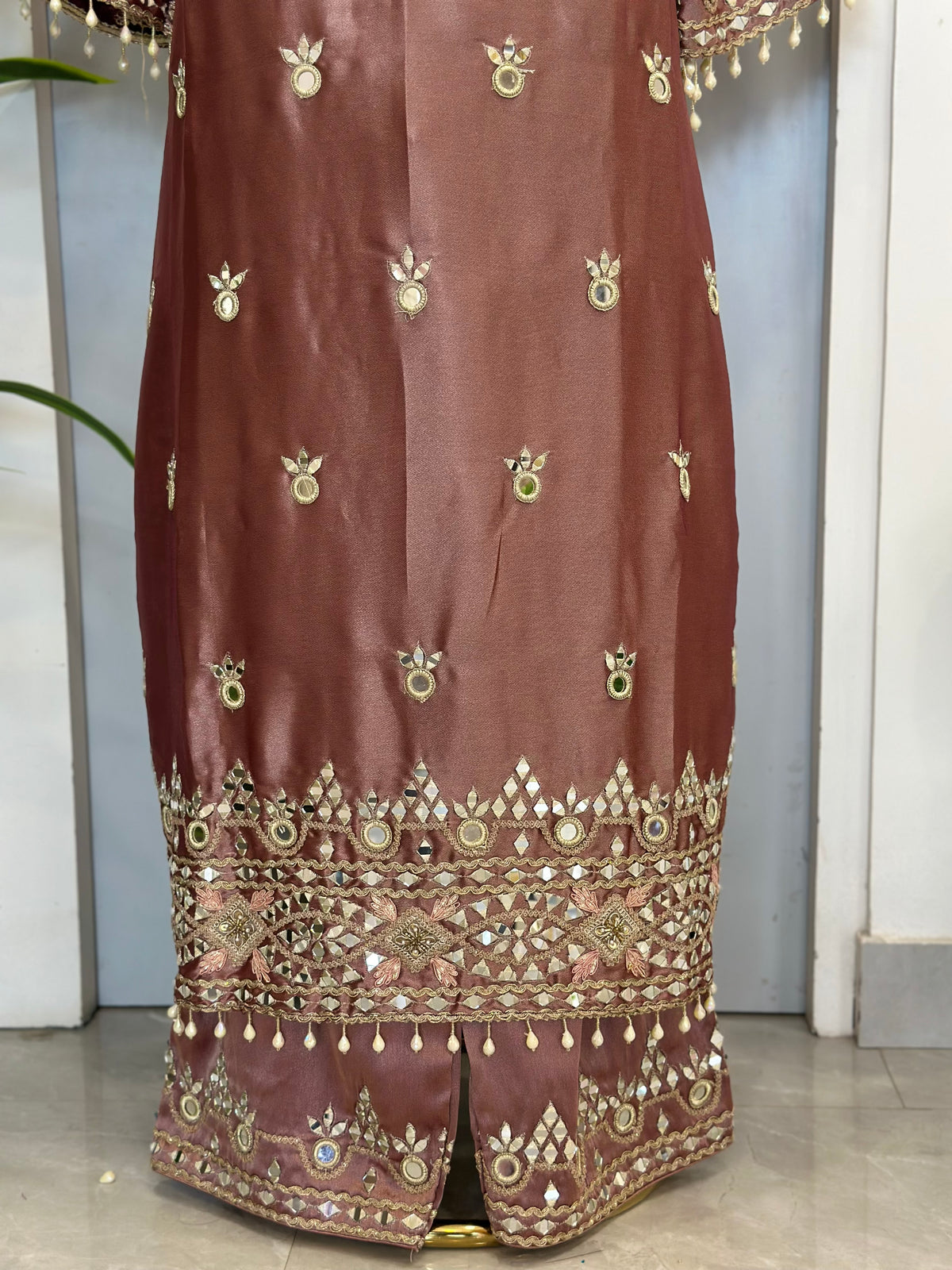 Premium Festive Handwork Set With Potli