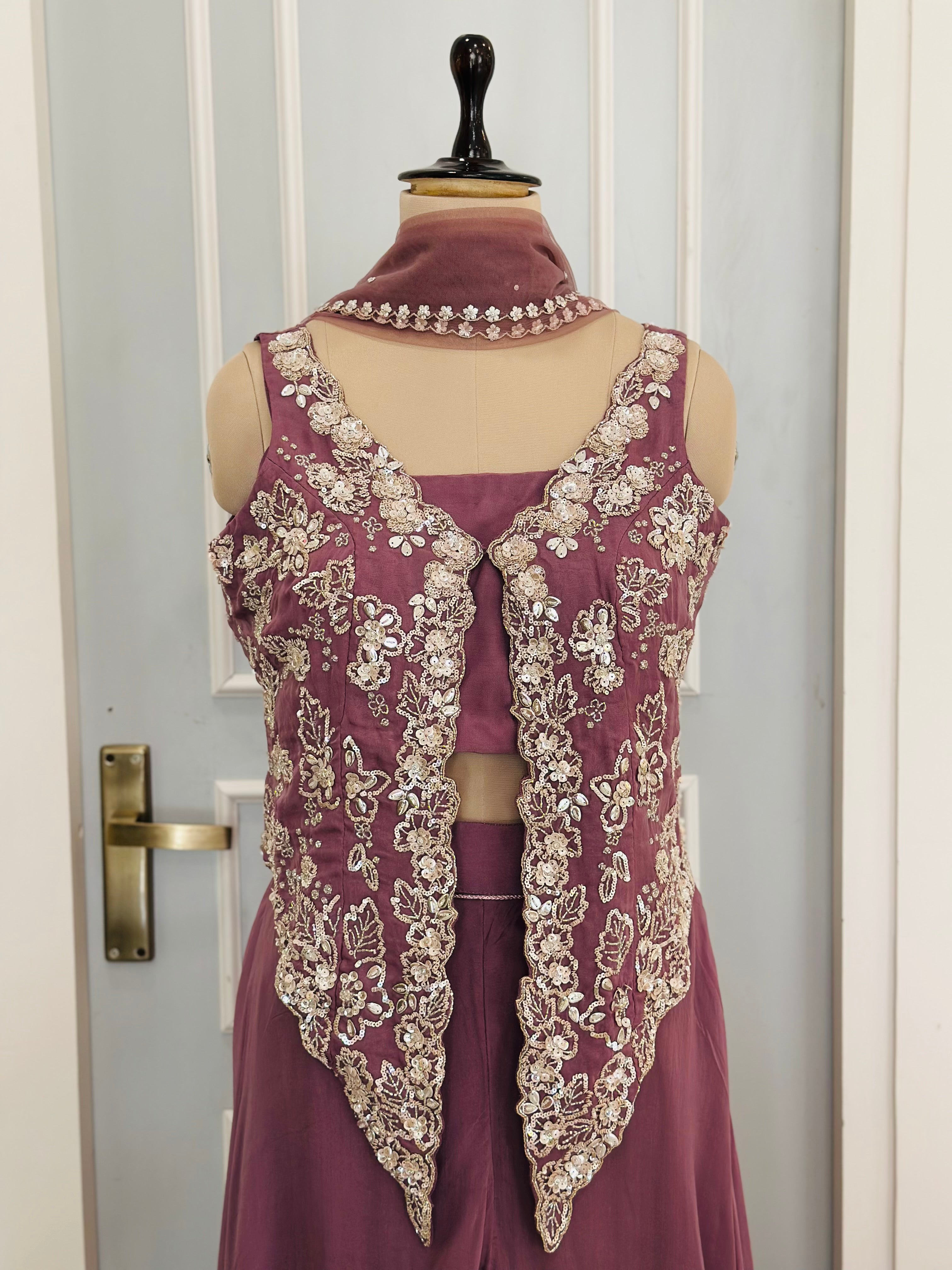 Designer Three-Piece Fusion Set