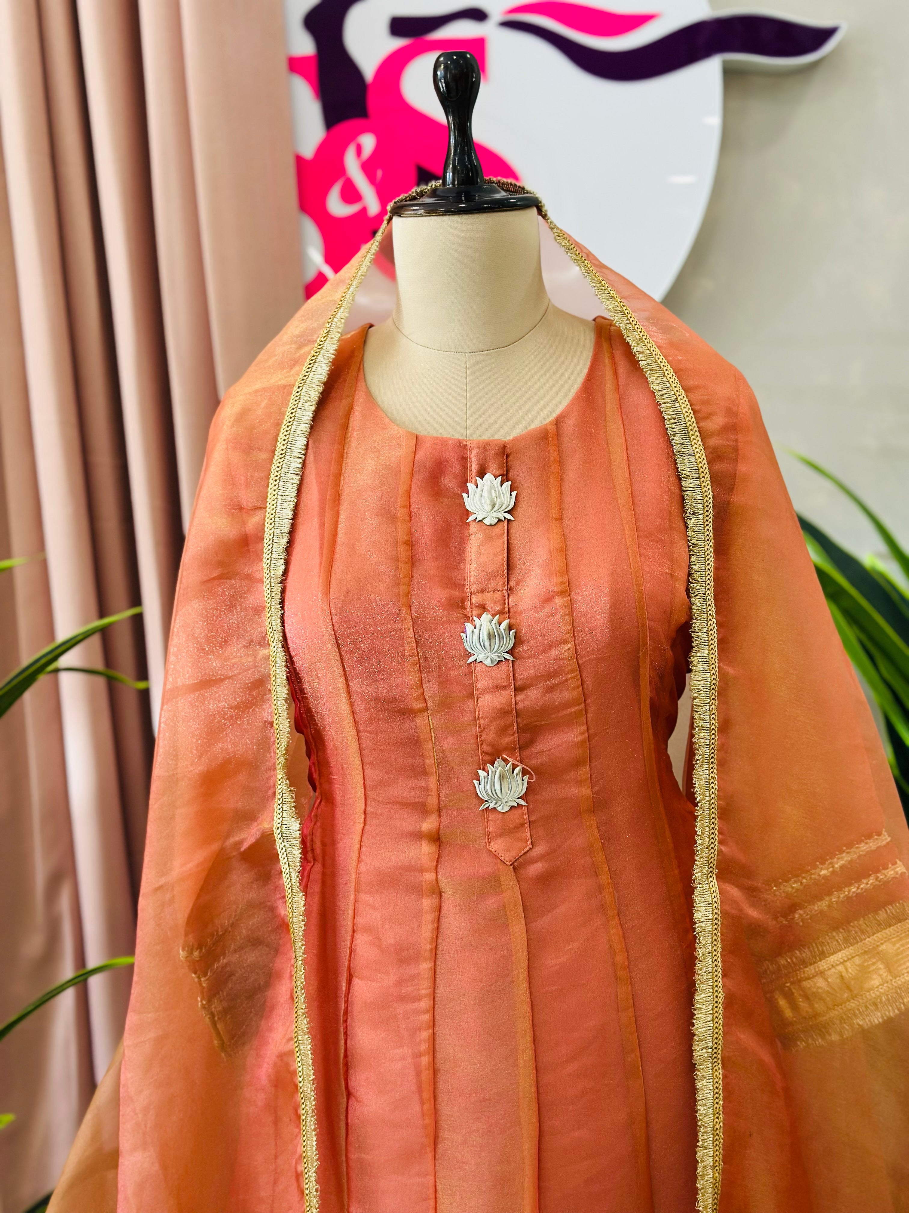 Beautiful Anarkali In Two Beautiful Shades