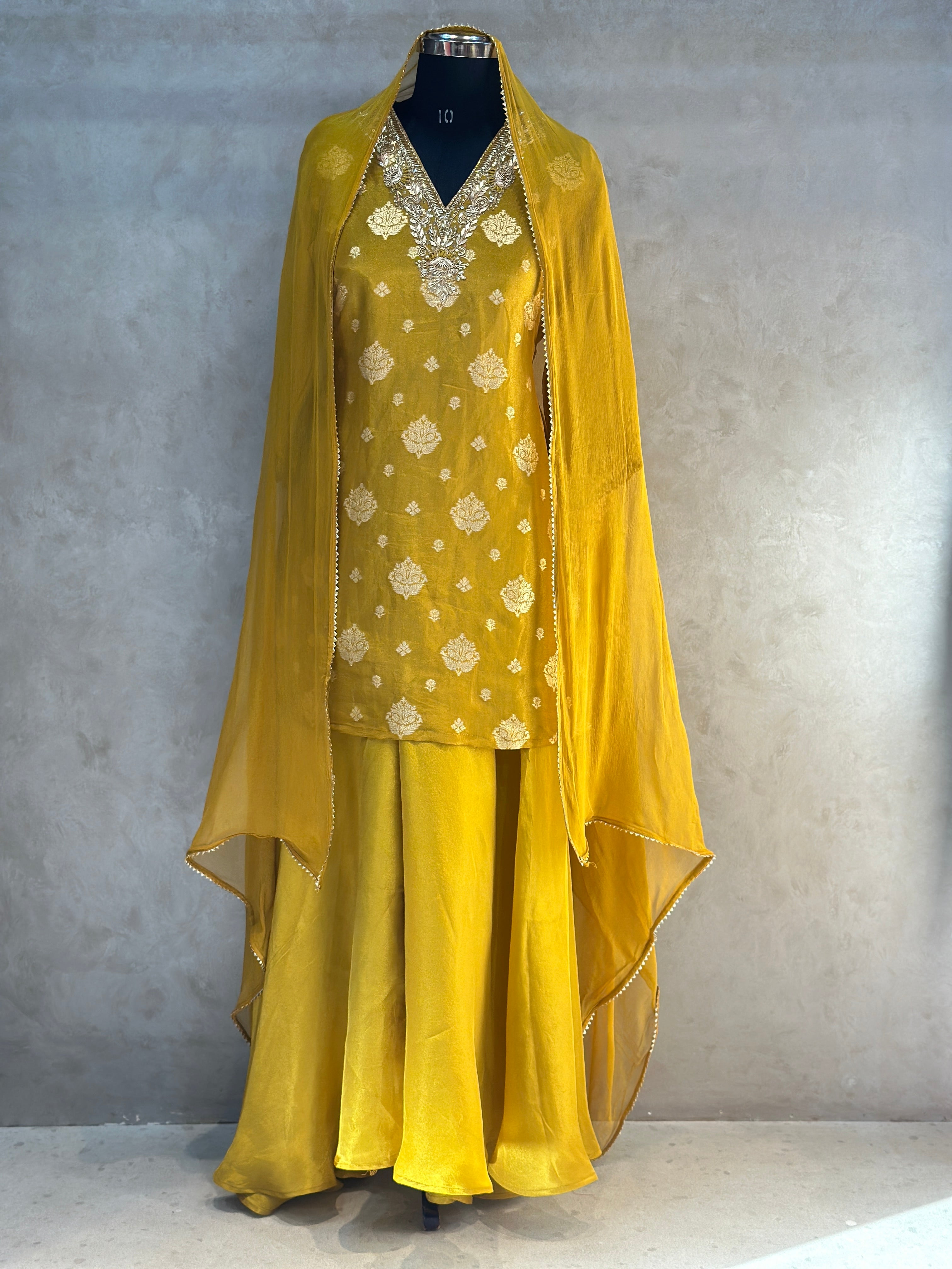 PREMIUM  PLAZO SET WITH ZARDOSI