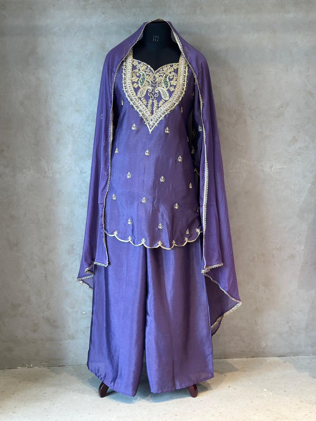 🌷🦋BEAUTIFUL HANDWORK PLAZO SET IN TWO SHADES 🦋🌷