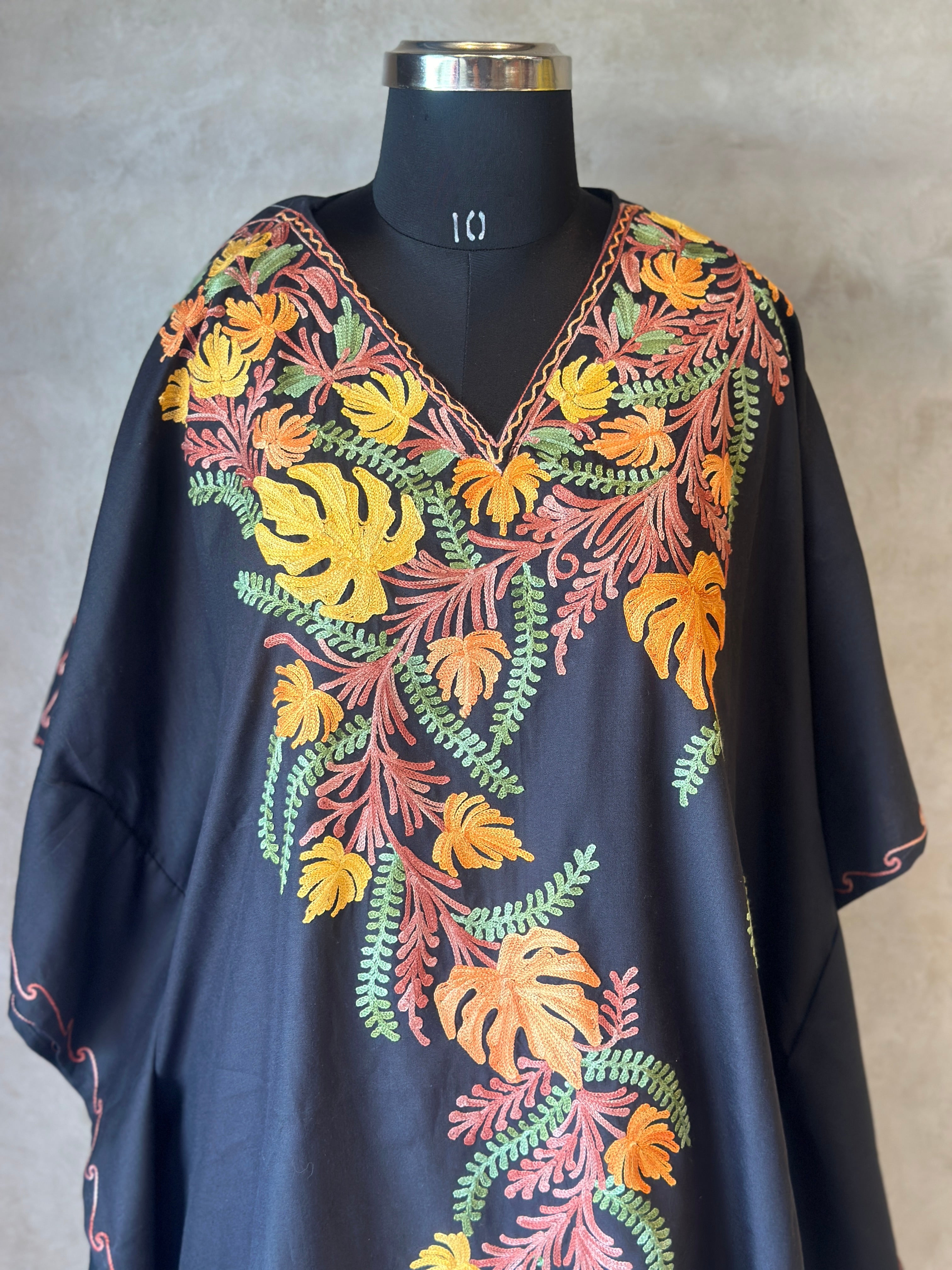 KAFTAN IN HEAVY EMBROIDERED
