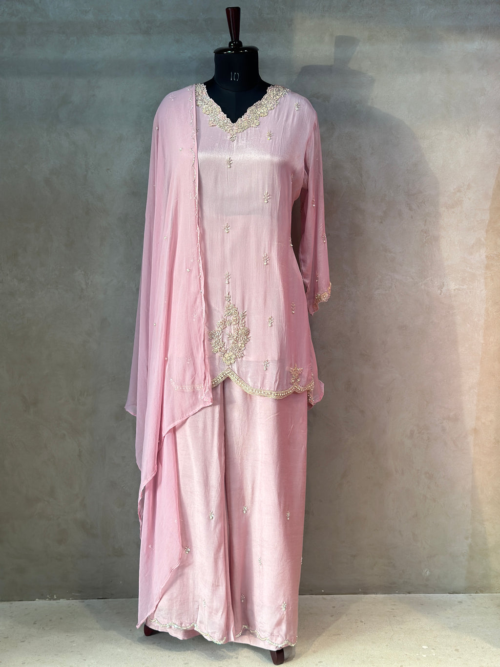 BEAUTIFUL HANDWORK PLAZO SET