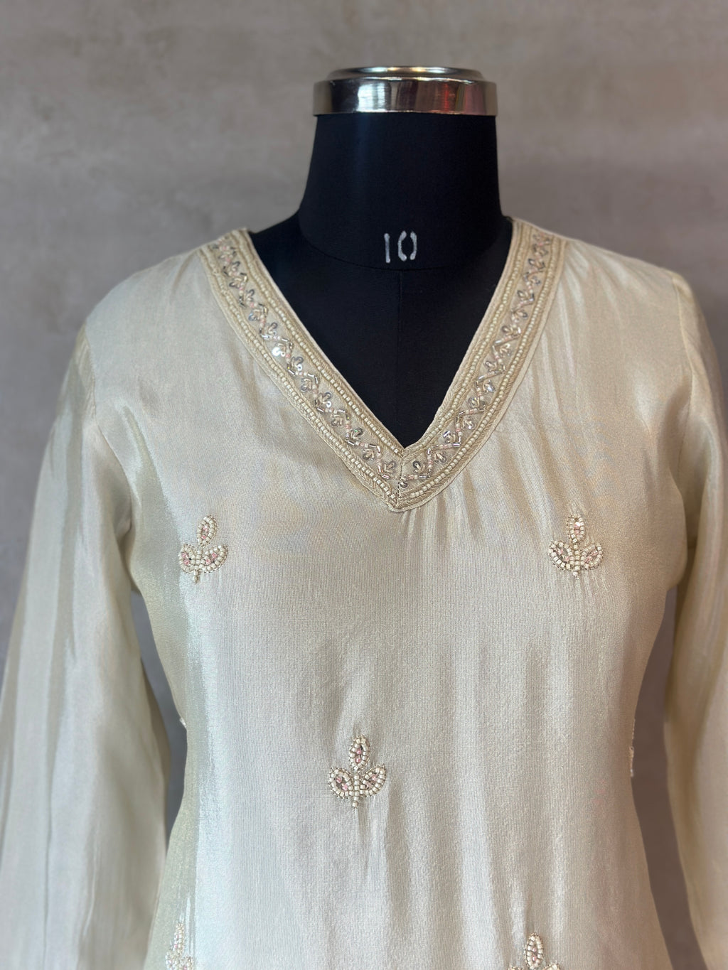 BEAUTIFUL HANDWORK PLAZO SET