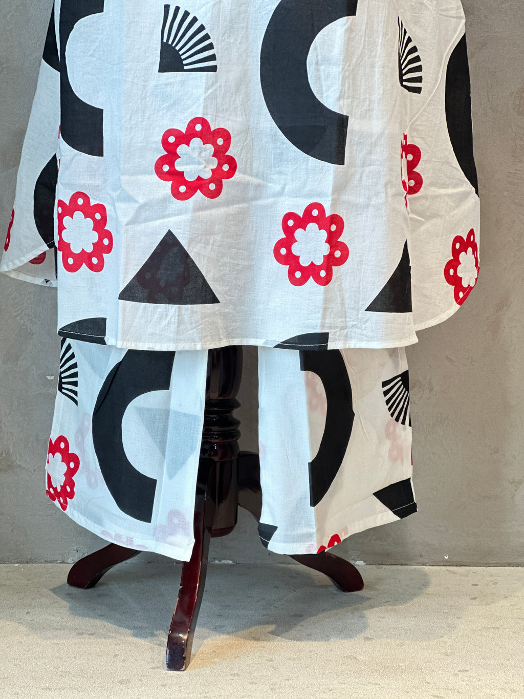 TWO PIECE COTTON SUIT SET