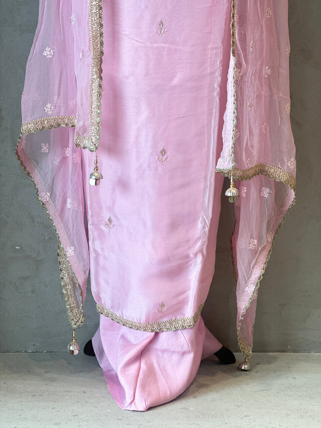 PURE ORGANZA HANDWORK SUIT SET