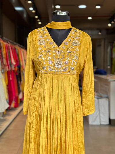 PURE CHINON HANDWORK SUIT