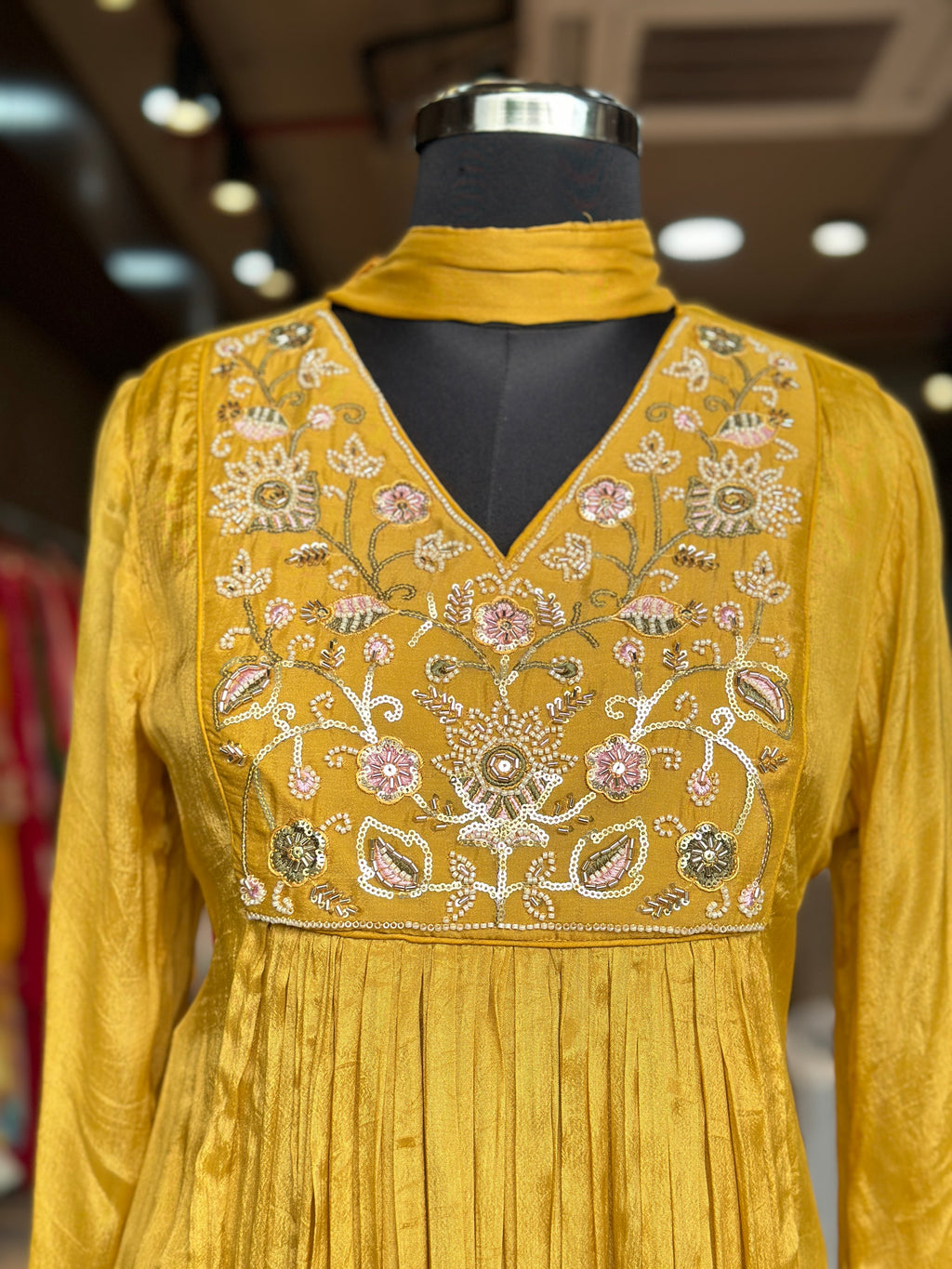 PURE CHINON HANDWORK SUIT