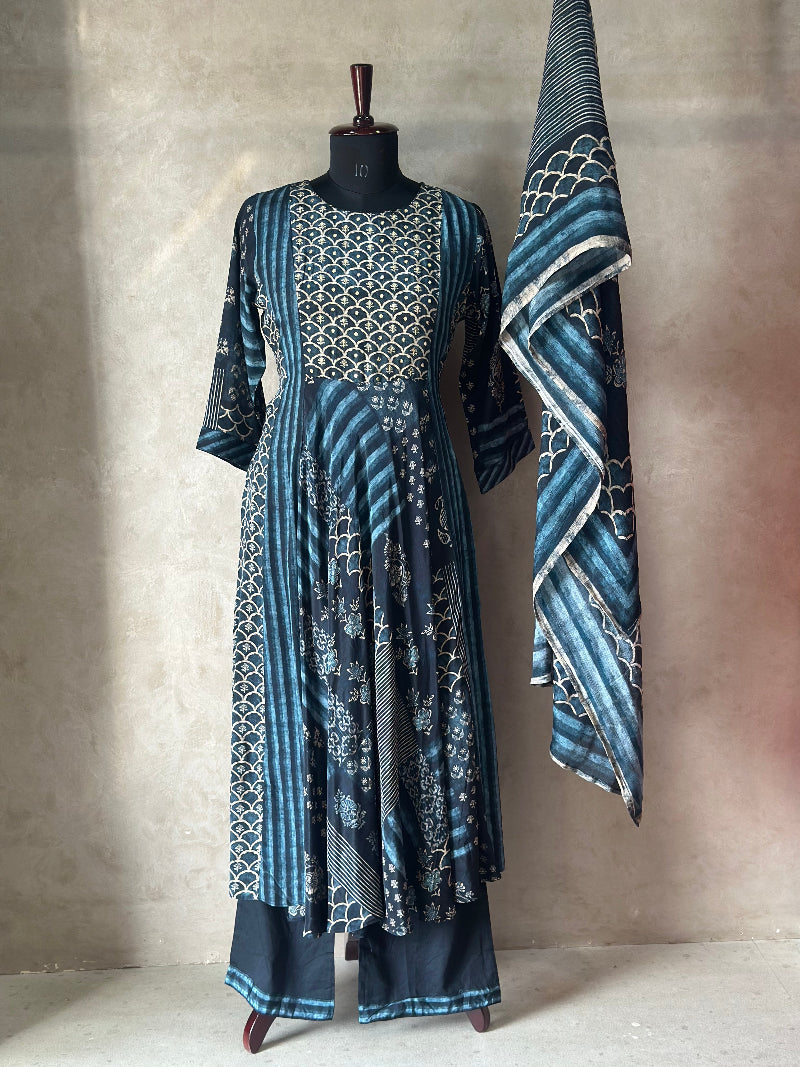 Classy Design Anarkali Set