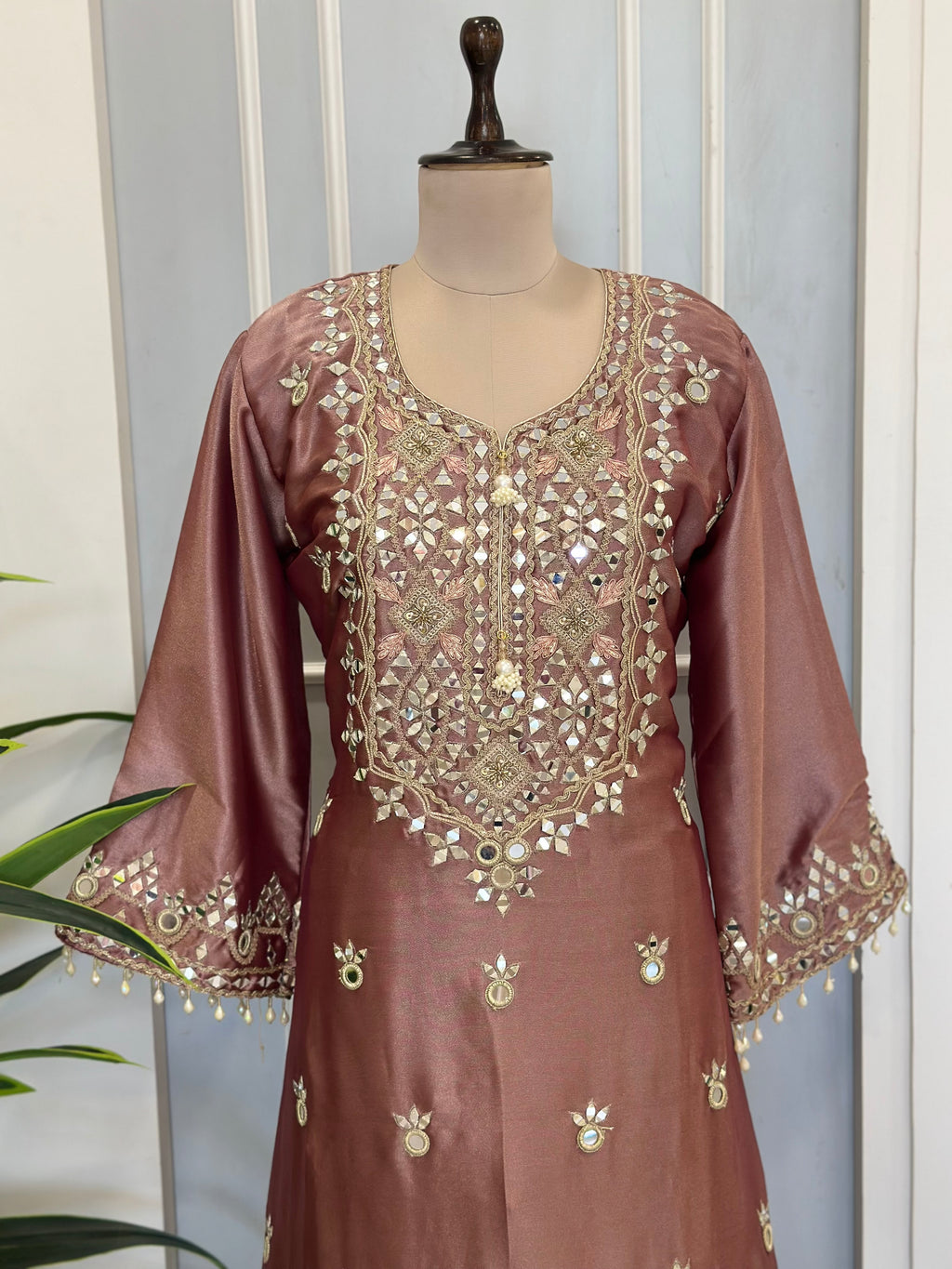 Premium Festive Handwork Set With Potli