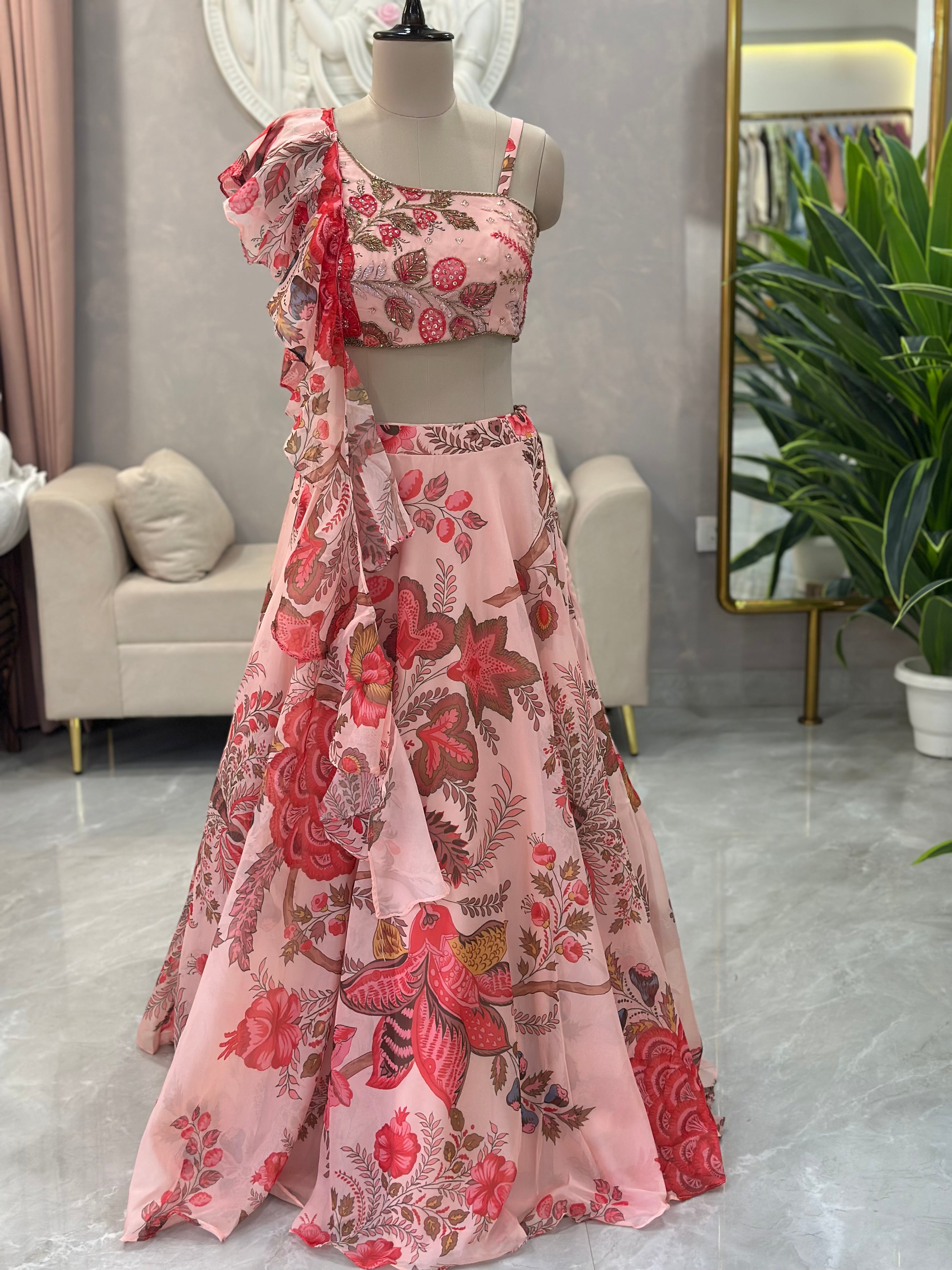🌸 Floral Elegance Lehenga Set 🌸