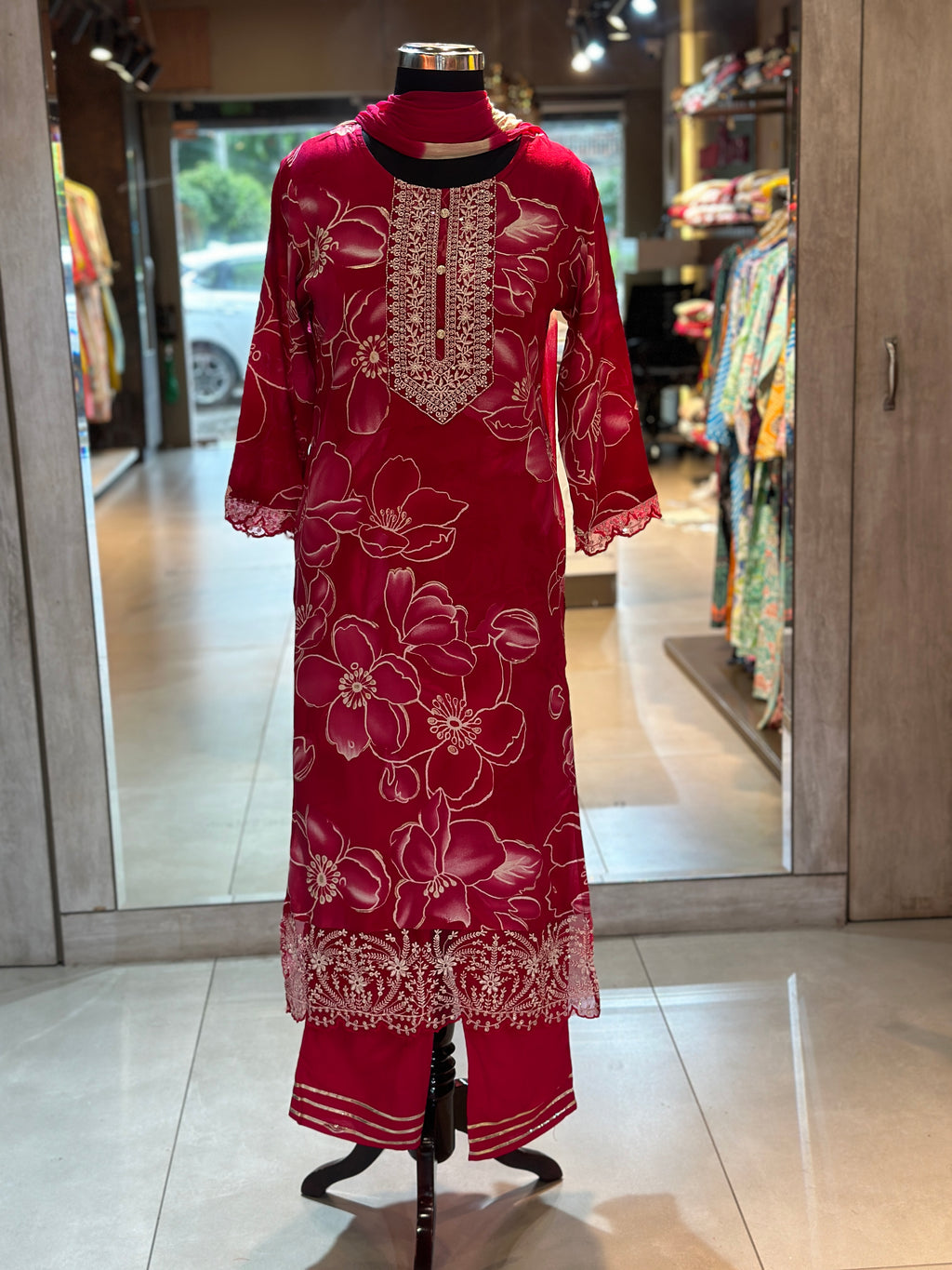 THREE PIECE RAYON STRAIGHT SUIT SET