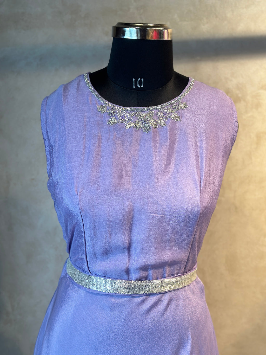 GOWN IN INDOWESTERN