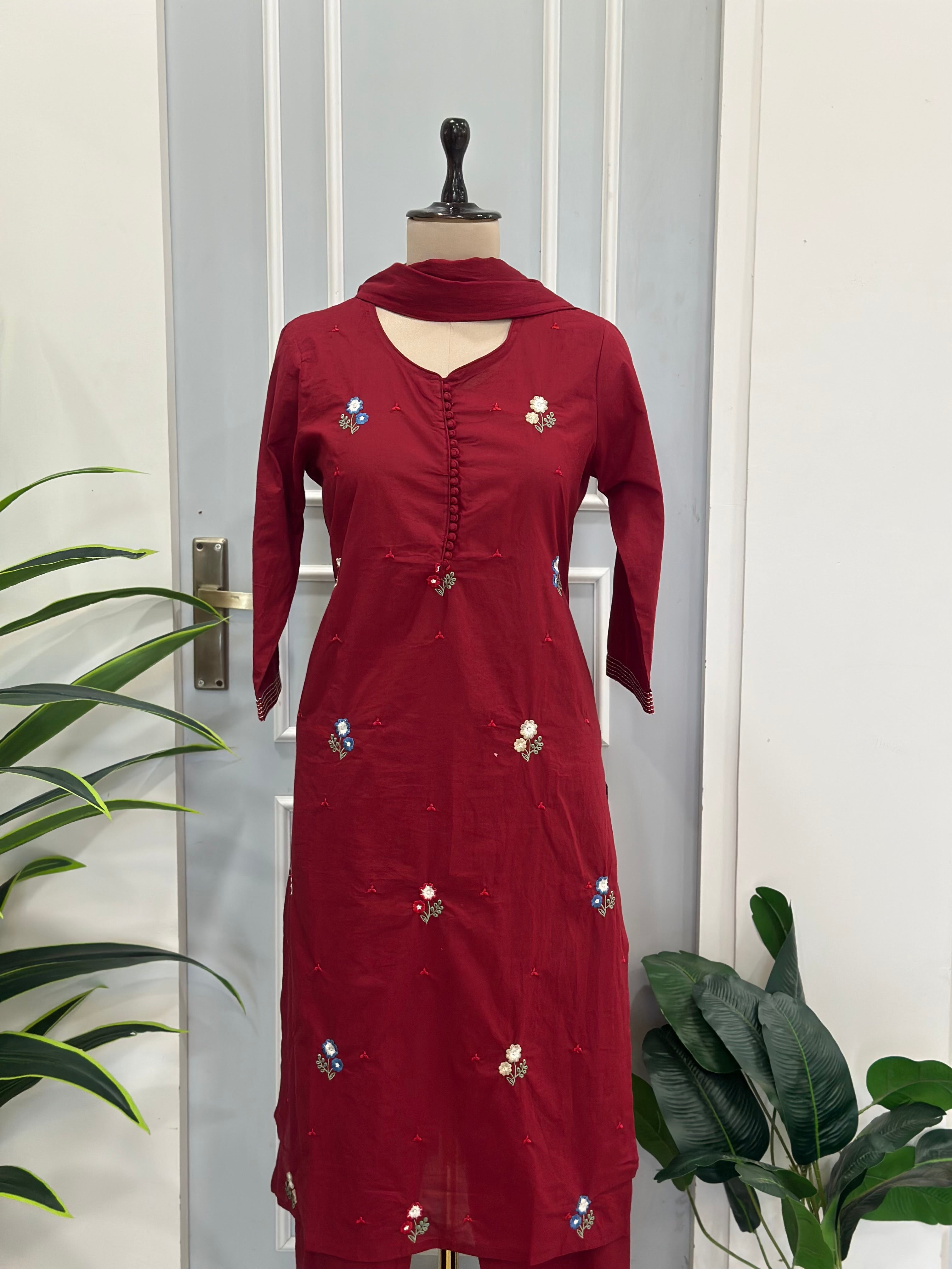 Graceful Floral Work Kurta Set