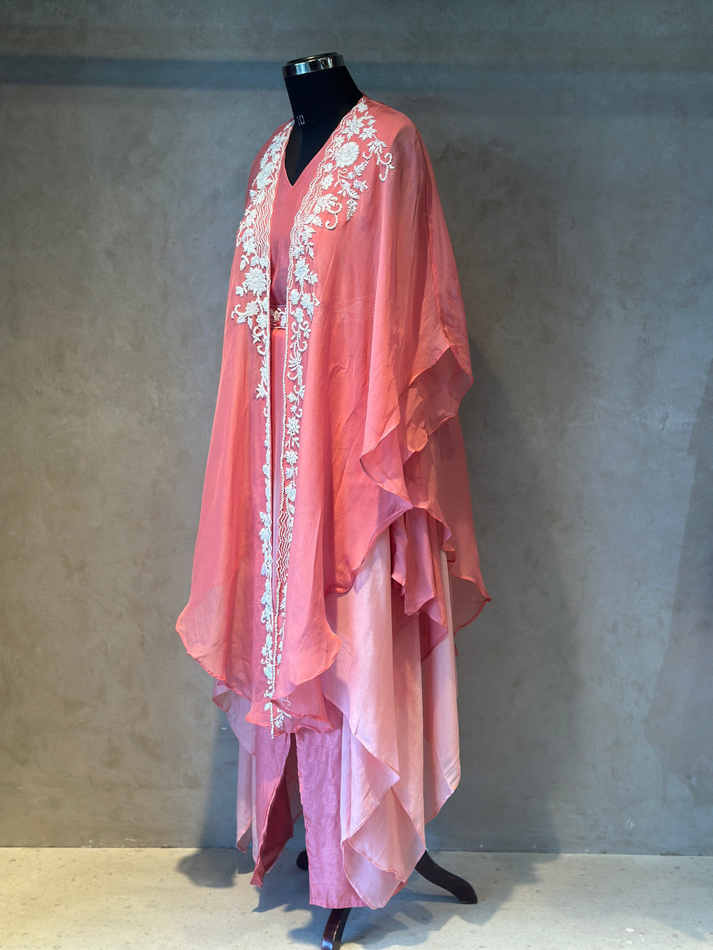 DESIGNER KAFTAN SET IN HANDWORK