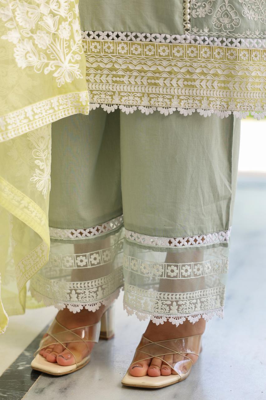 PREMIUM PAKISTANI STYLE STRAIGHT SUIT
