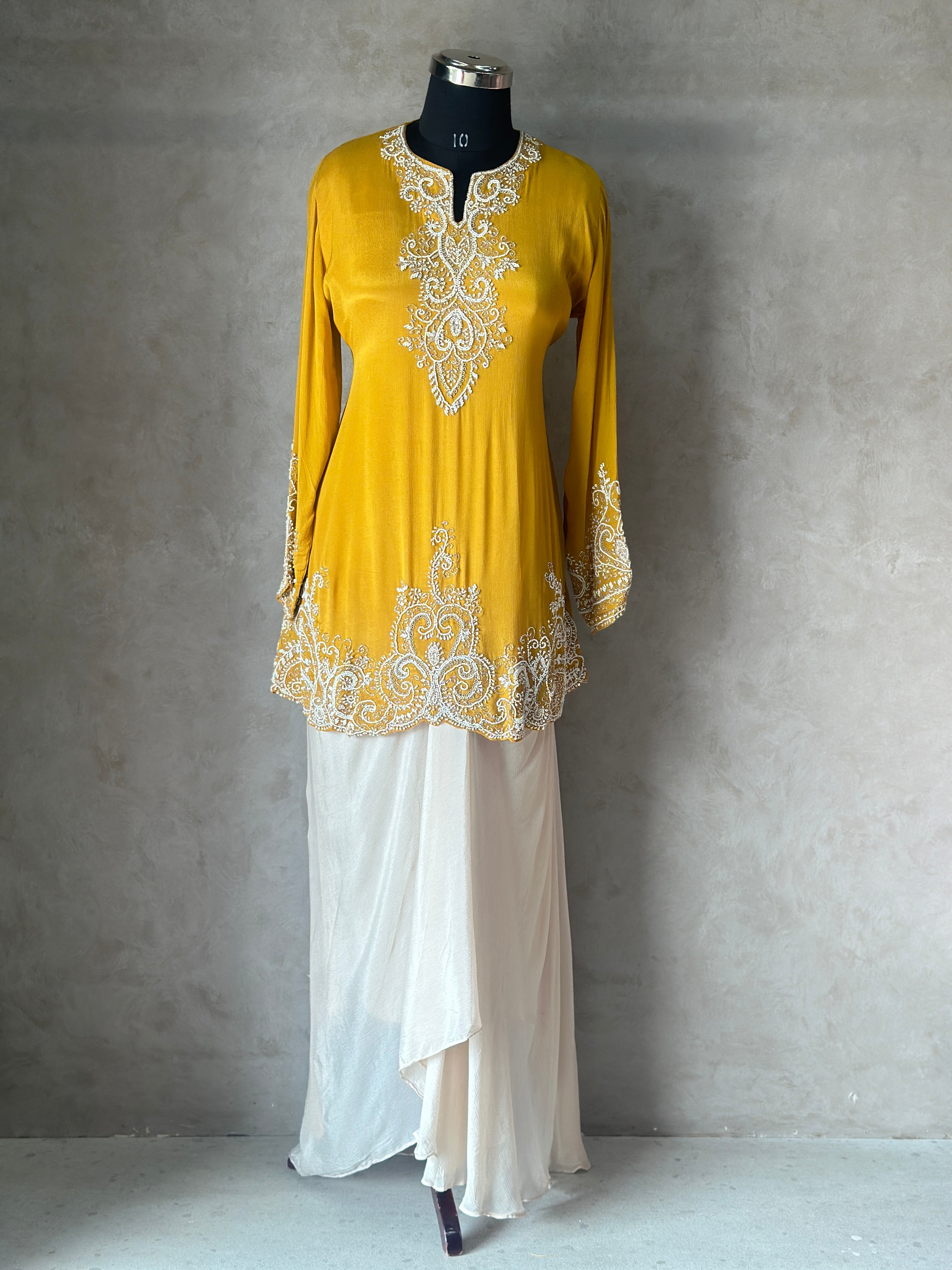 PREMIUM OUTFIT WITH SLIT SKIRT