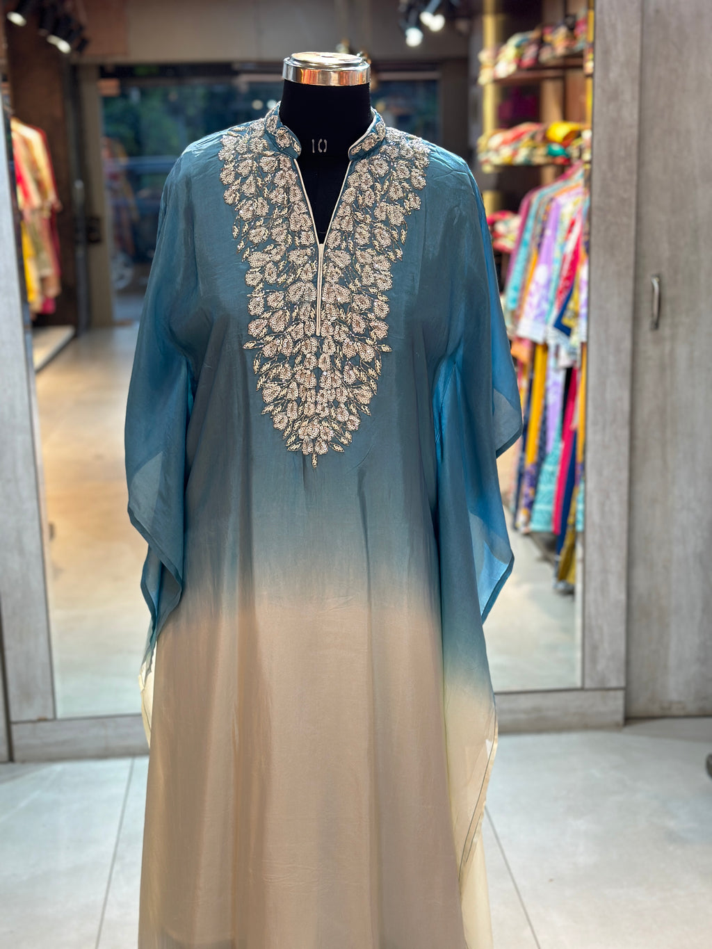 KAFTAN IN HANDWORK