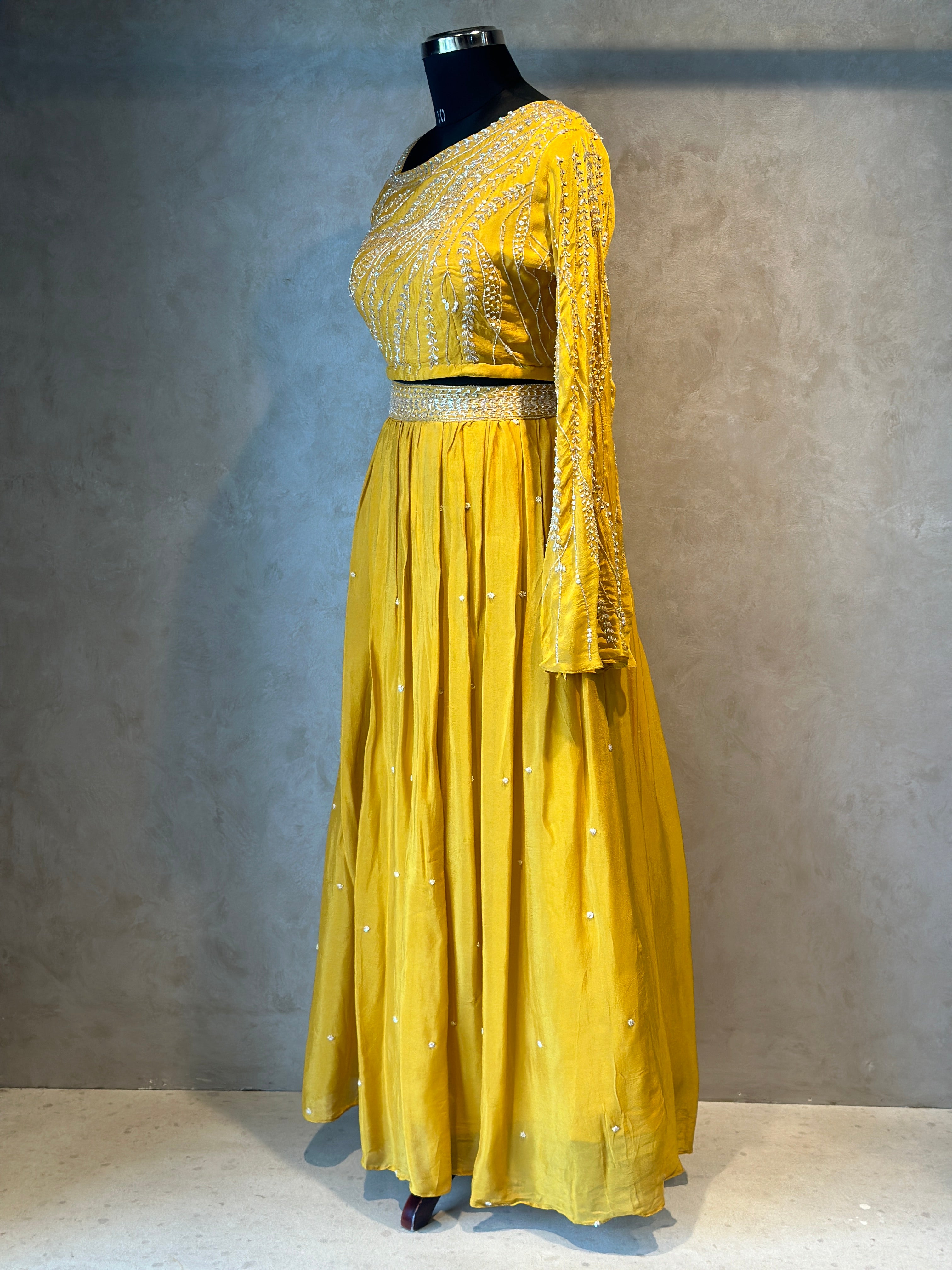 OFF SHOULDER SKIRT SET