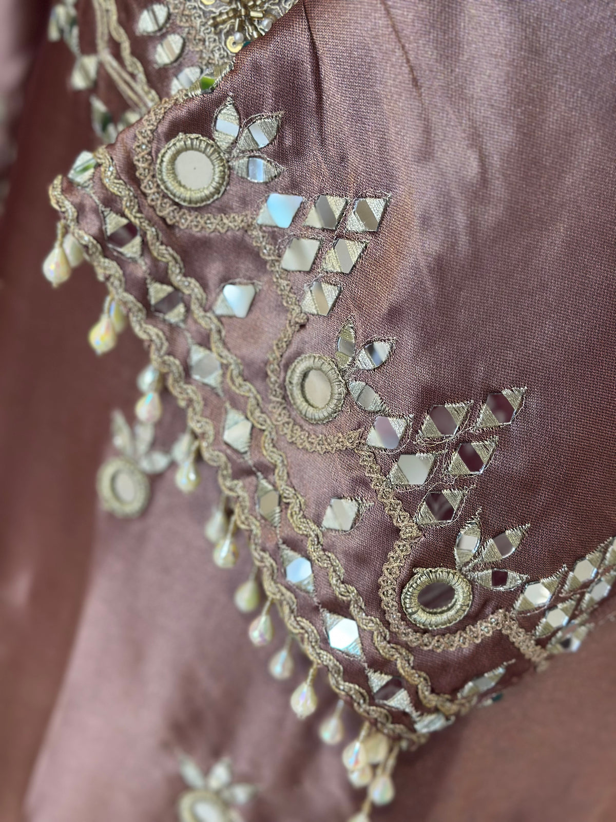 Premium Festive Handwork Set With Potli