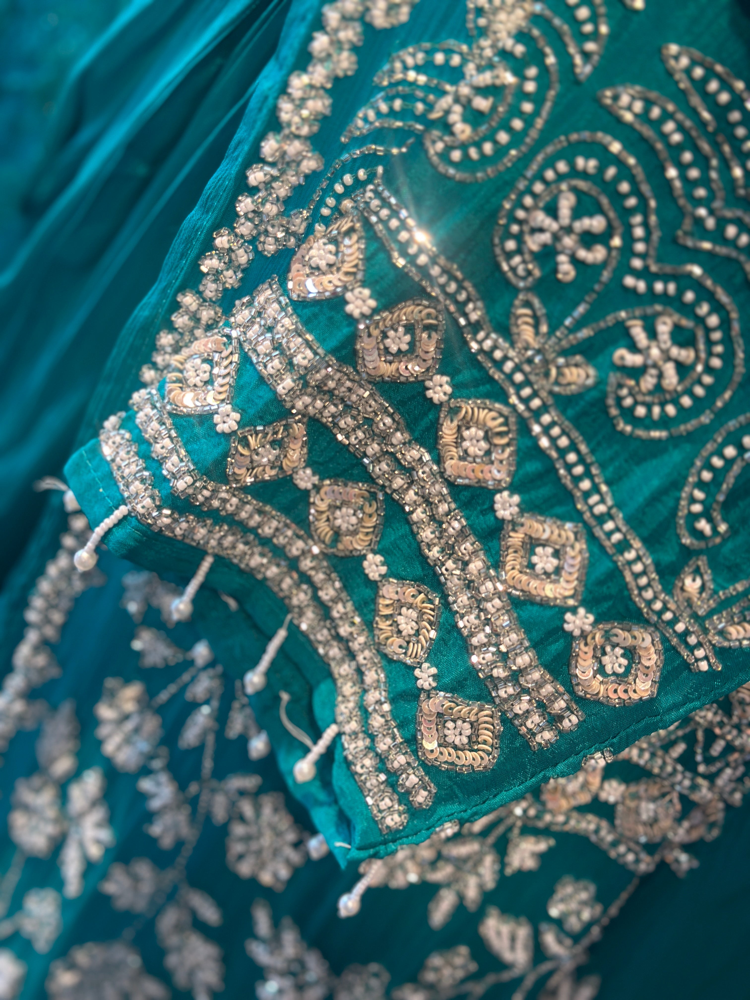PRE-DRAPPED SAREE SHURG SET