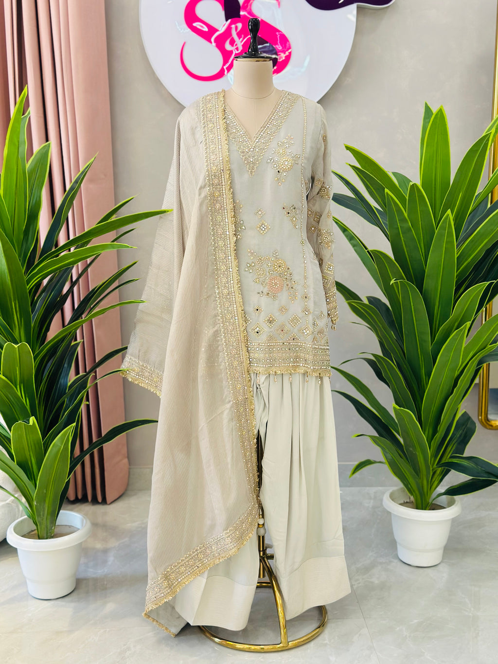 Premium Handwork Heavy Suit Set