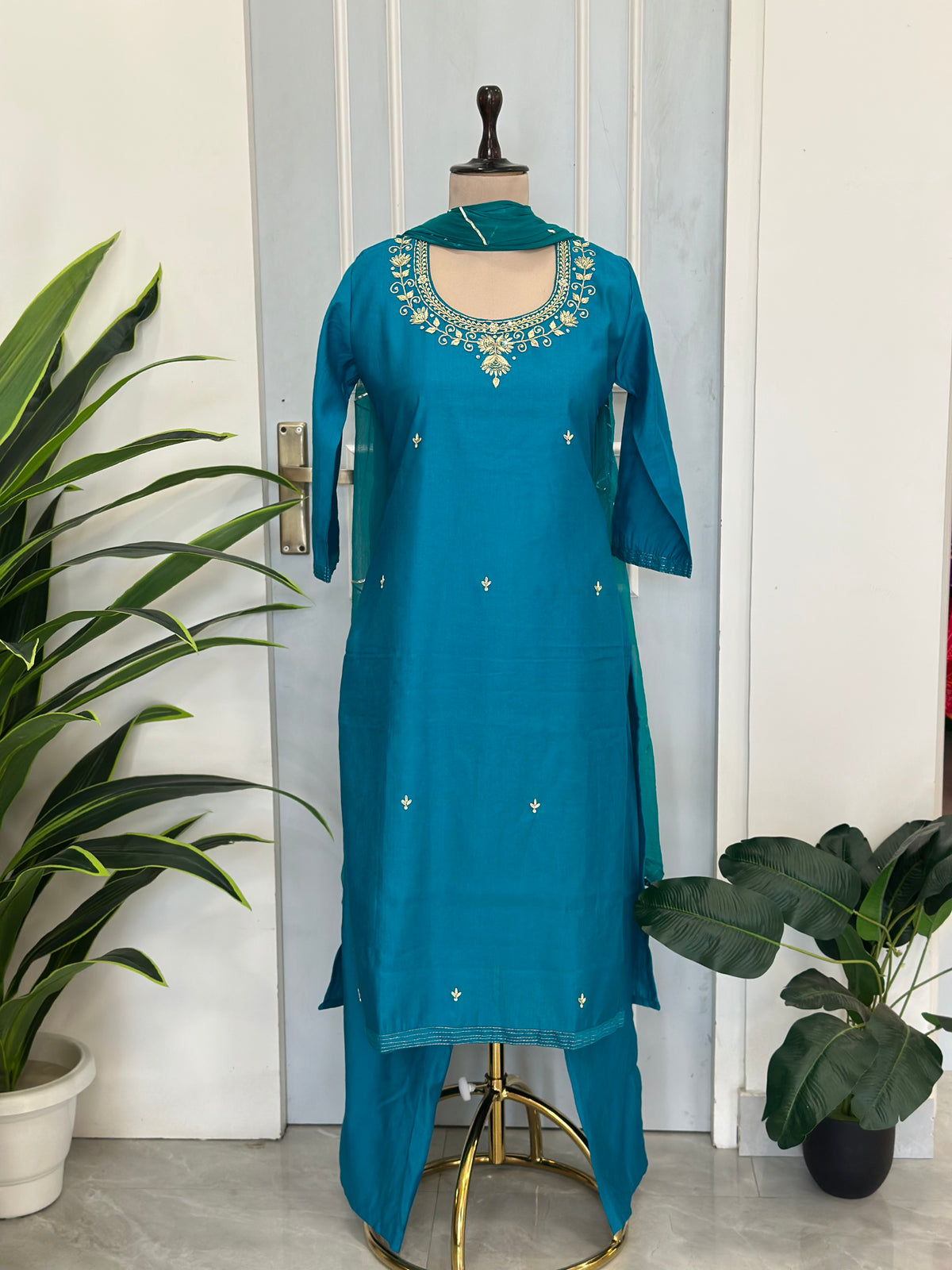 Neckline Elegance Kurta Set