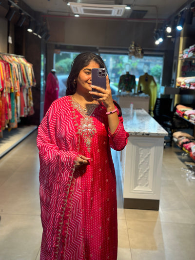 MUSLIN STRAIGHT SUIT SET