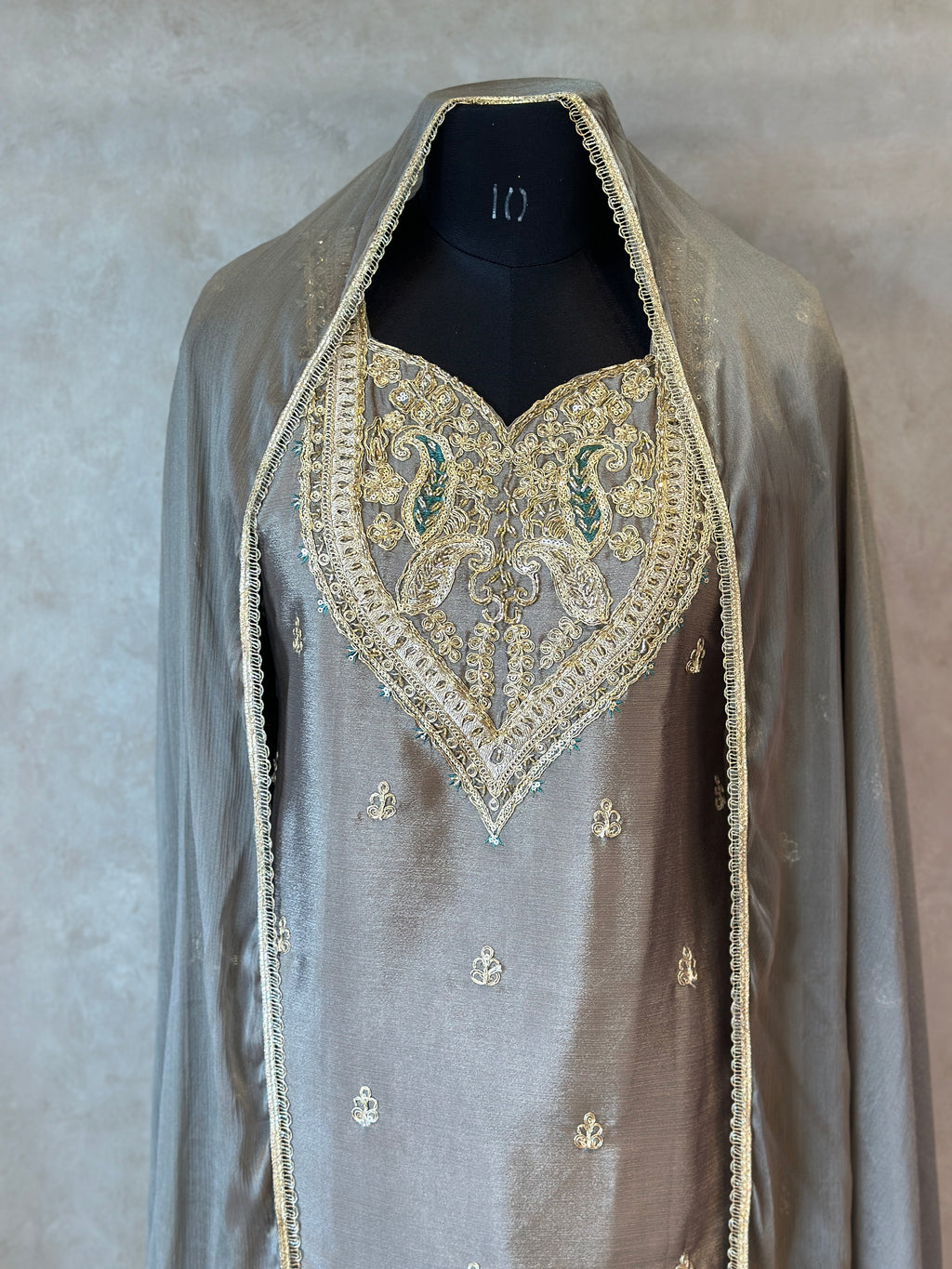 🌷🦋BEAUTIFUL HANDWORK PLAZO SET IN TWO SHADES 🦋🌷