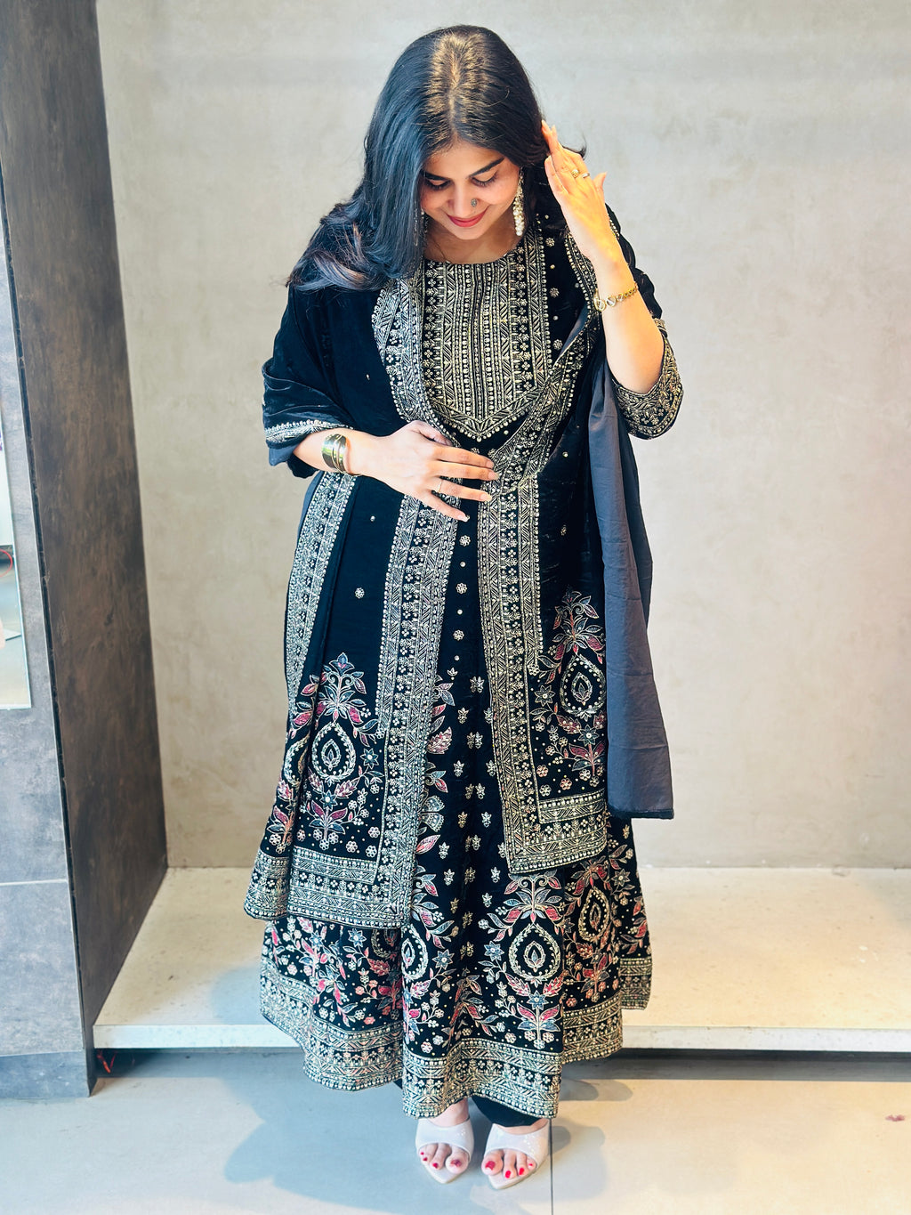 PREMIUM ANARKALI VELVET SUIT