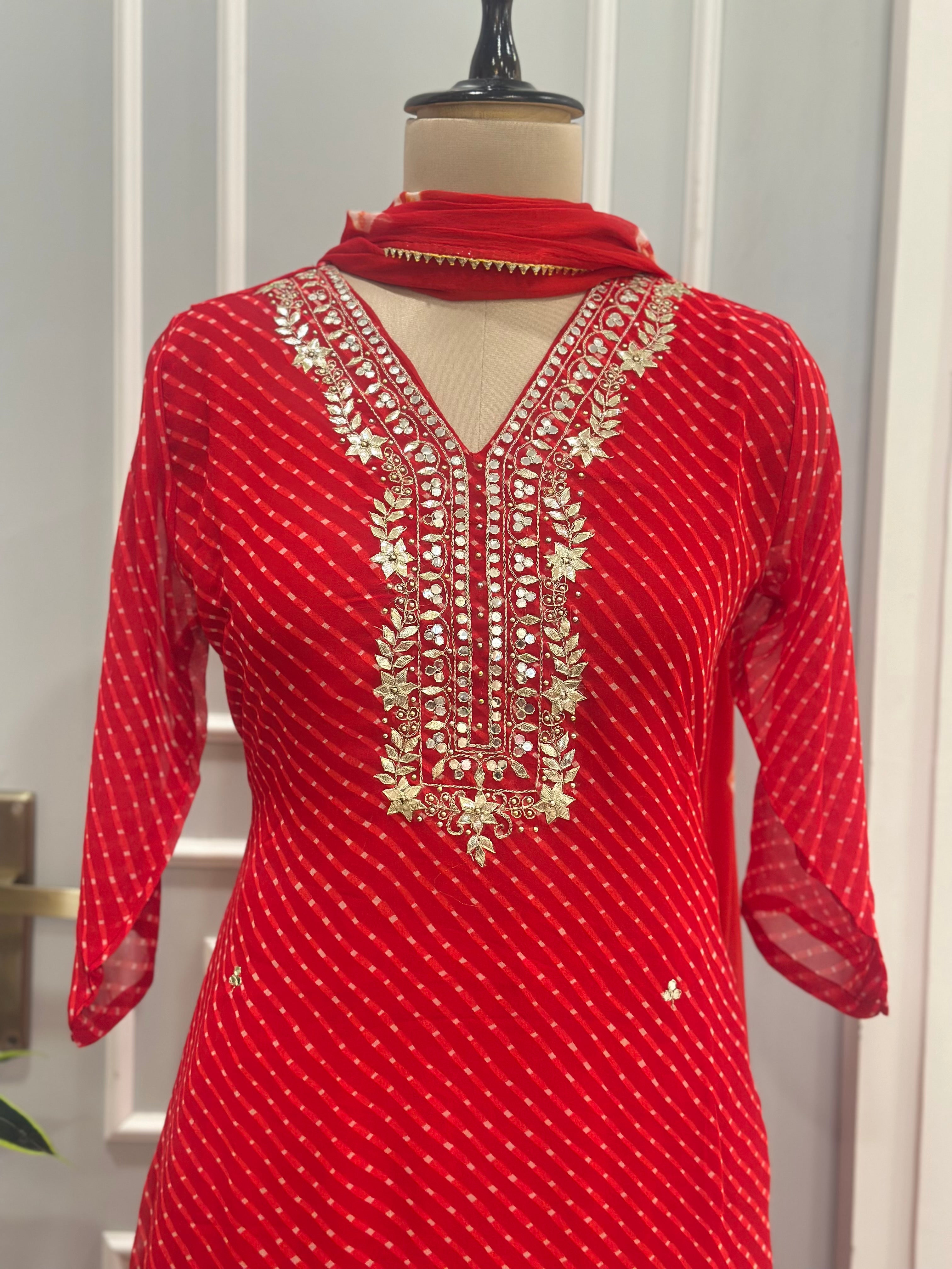 🌸Elegant Leheriya Handwork Kurta Pant Dupatta Set🌸