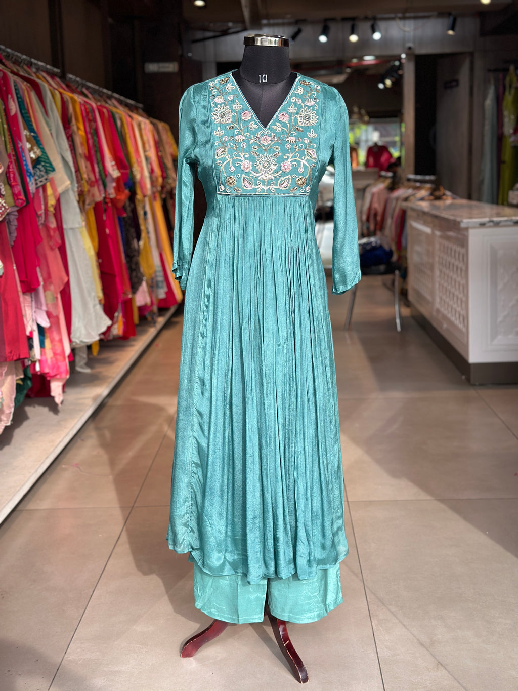 PURE CHINON HANDWORK SUIT