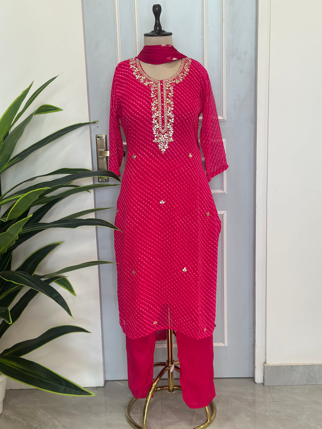 Elegant Gota Work Leheriya Suit Set