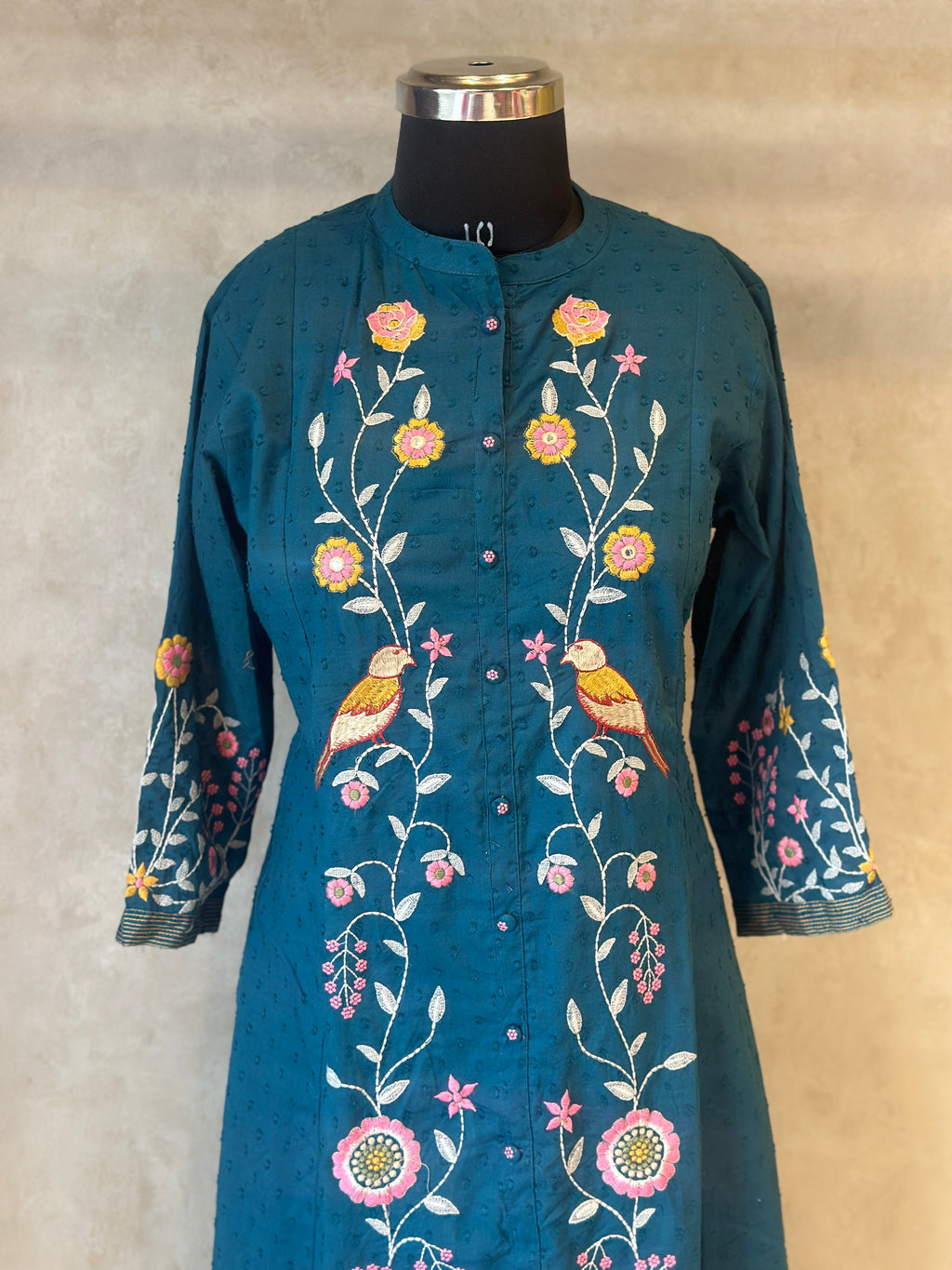 EMBROIDERED TWO PIECES SET