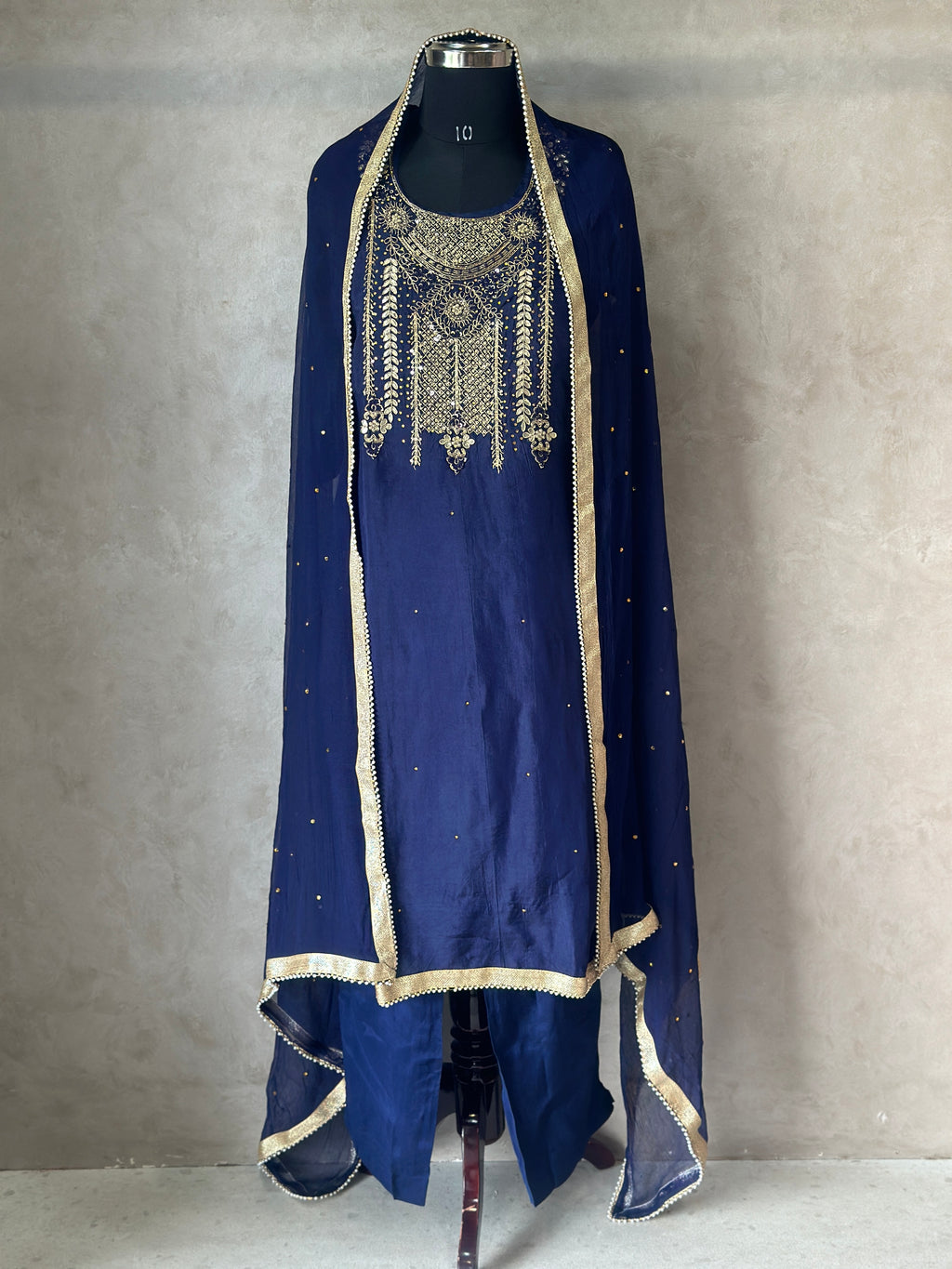 THREE PIECE SUIT SET WITH HANDWORK