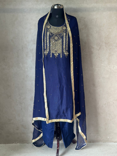THREE PIECE SUIT SET WITH HANDWORK