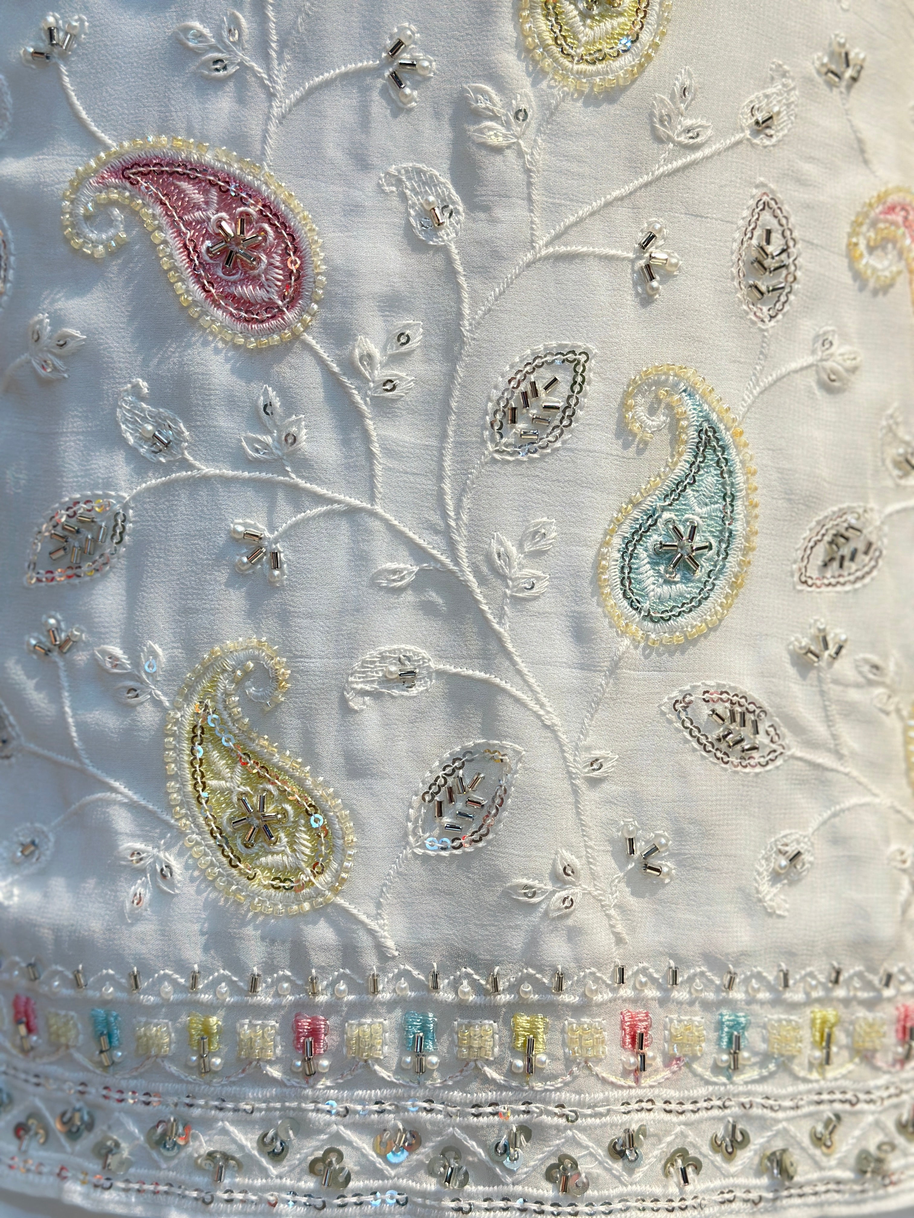 SHRARA SET IN HANDWORK
