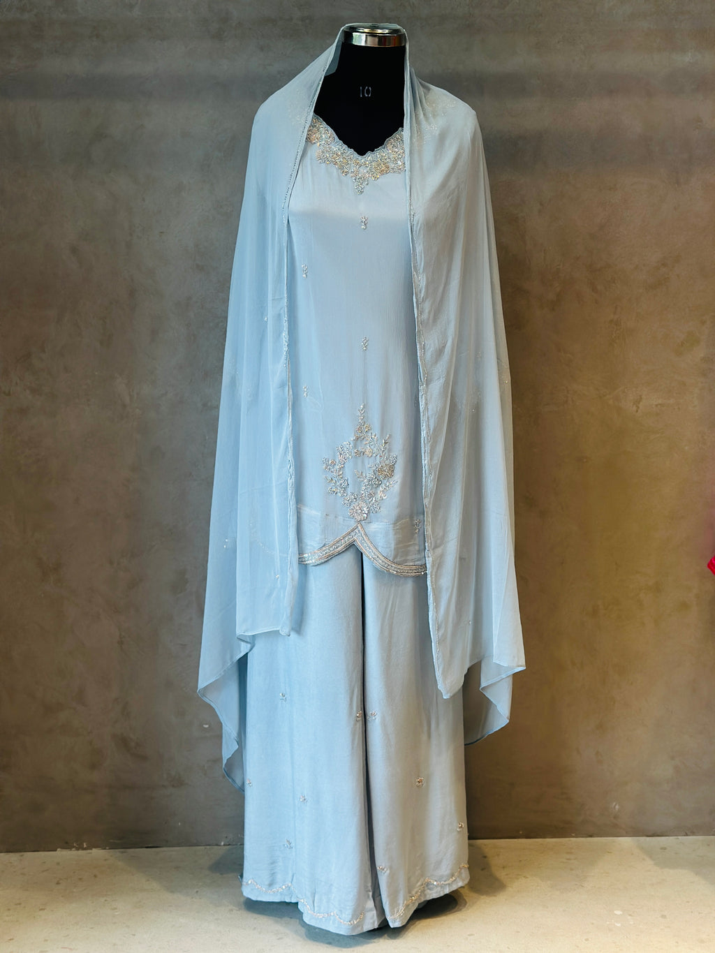 BEAUTIFUL HANDWORK PLAZO SET