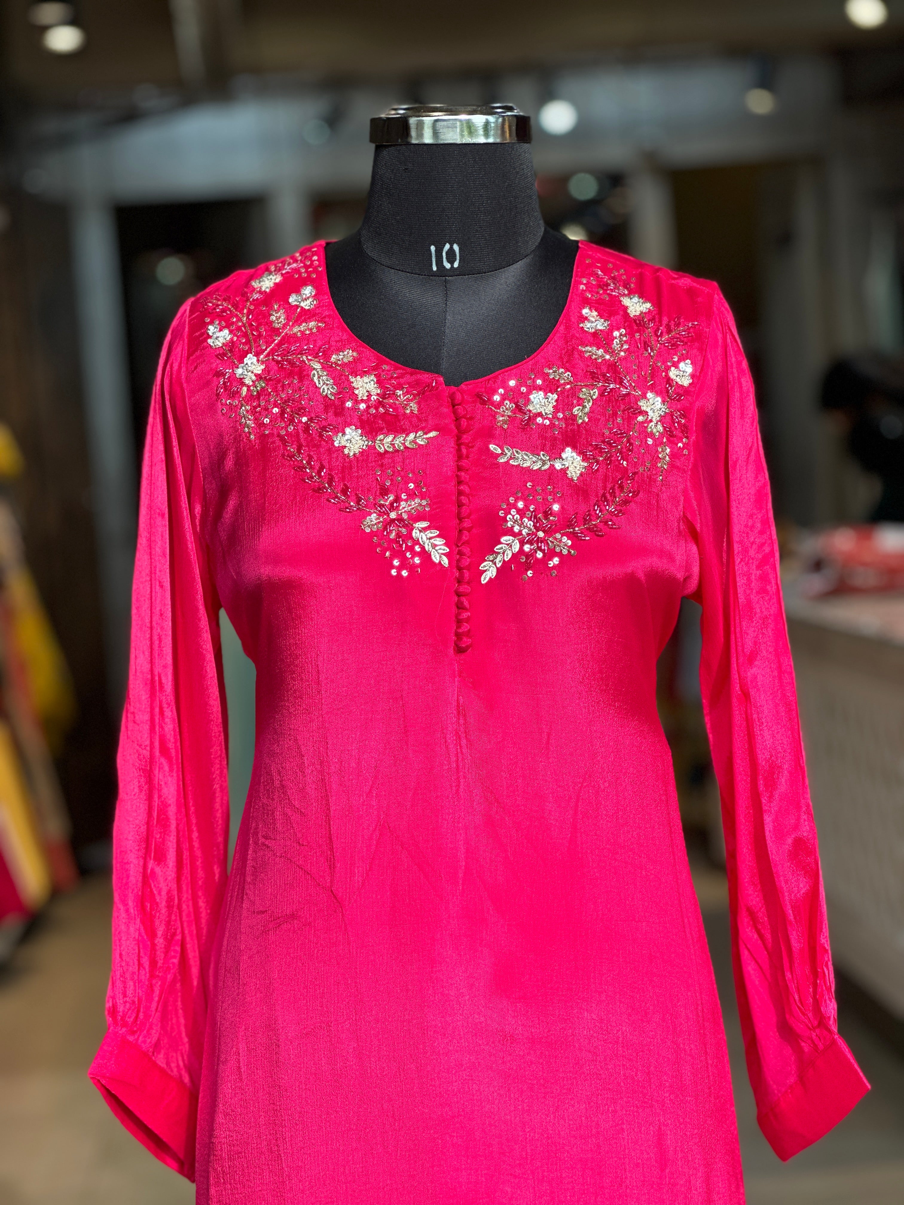 A LINE HANDWORK SUIT SET