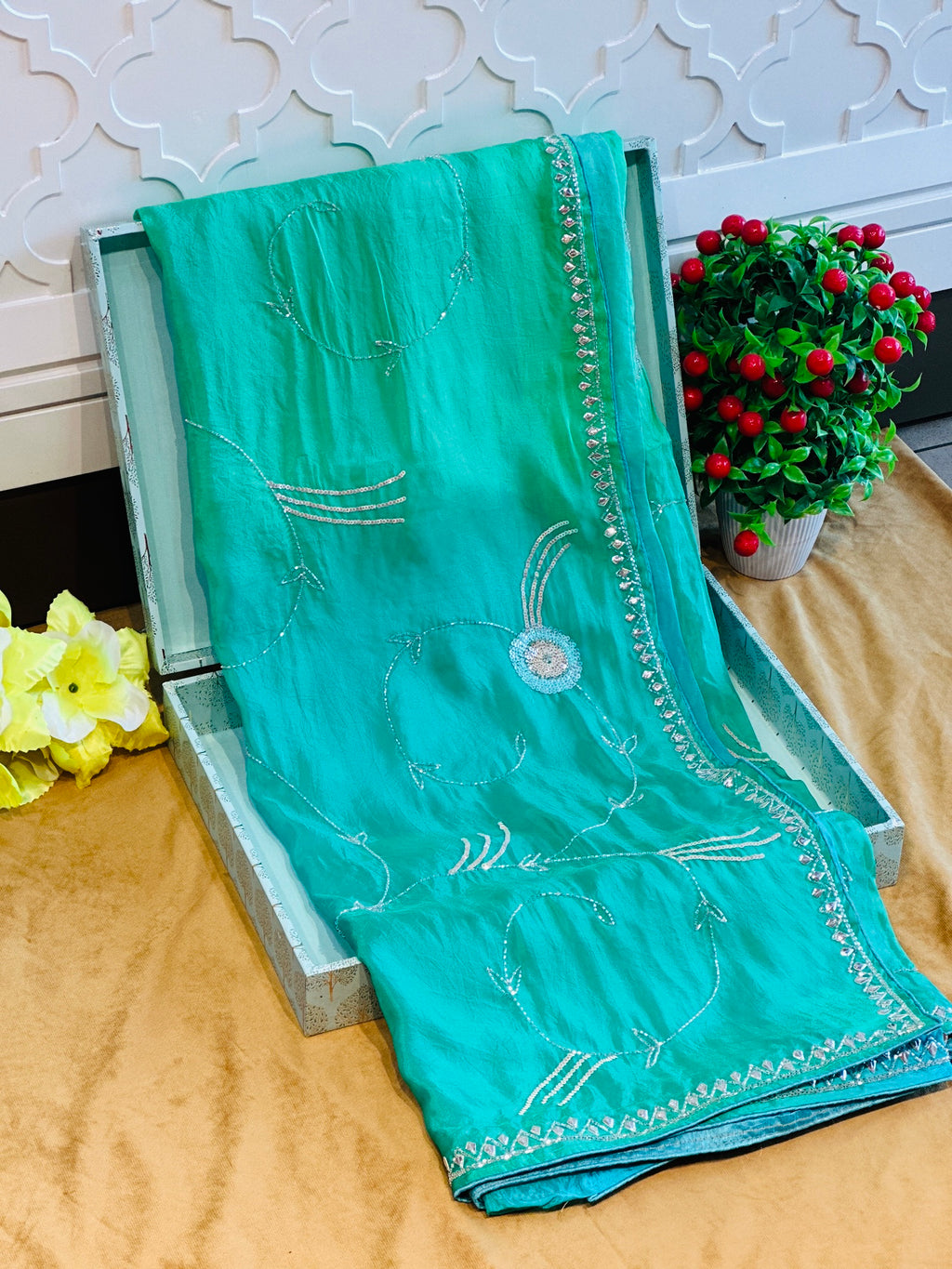 PREMIUM OMBRE JAAL HANDWORK SAREE