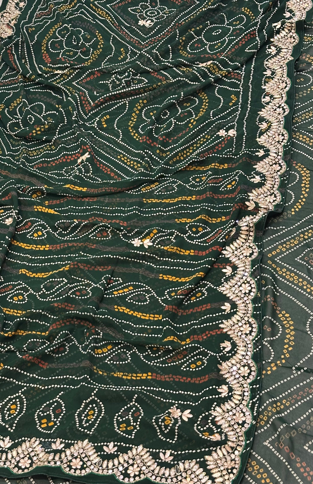 👑 Rajwadi Bandhej Saree with Gotapatti Detailing👑