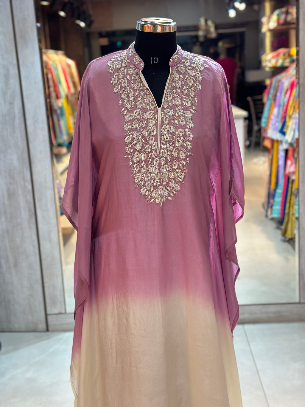 KAFTAN IN HANDWORK