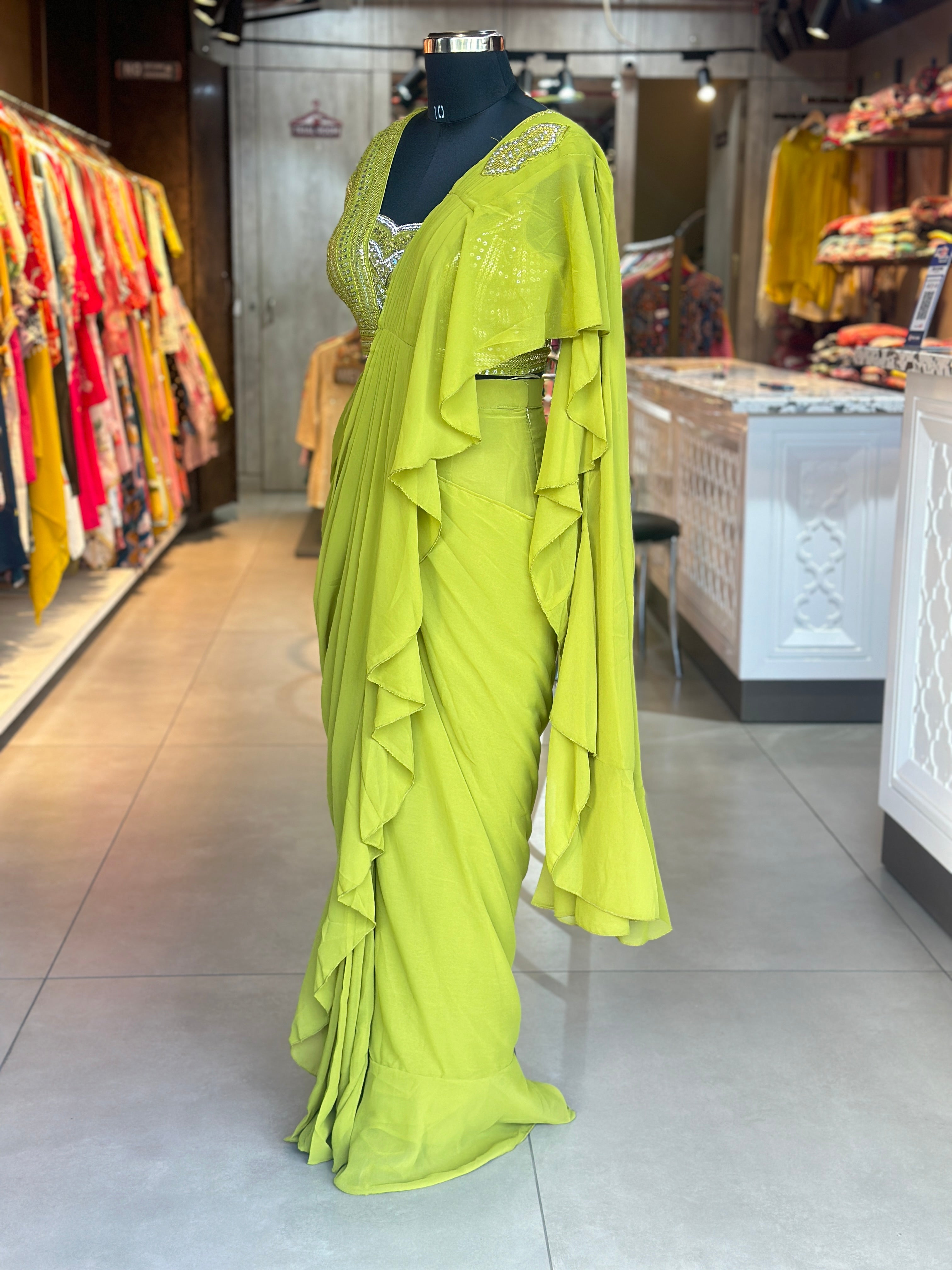 Draping Saree With Heavy Blouse