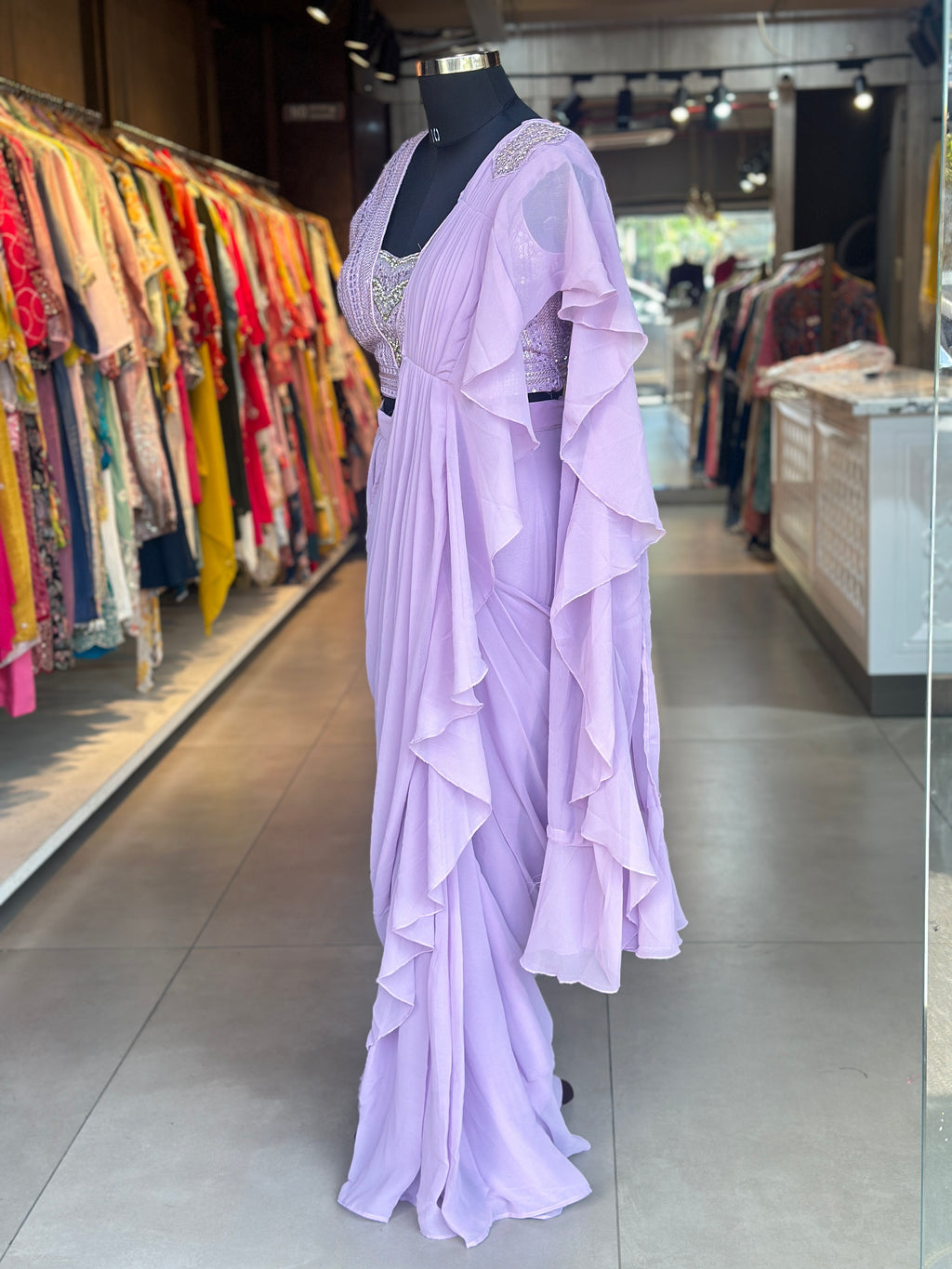 Draping Saree With Heavy Blouse