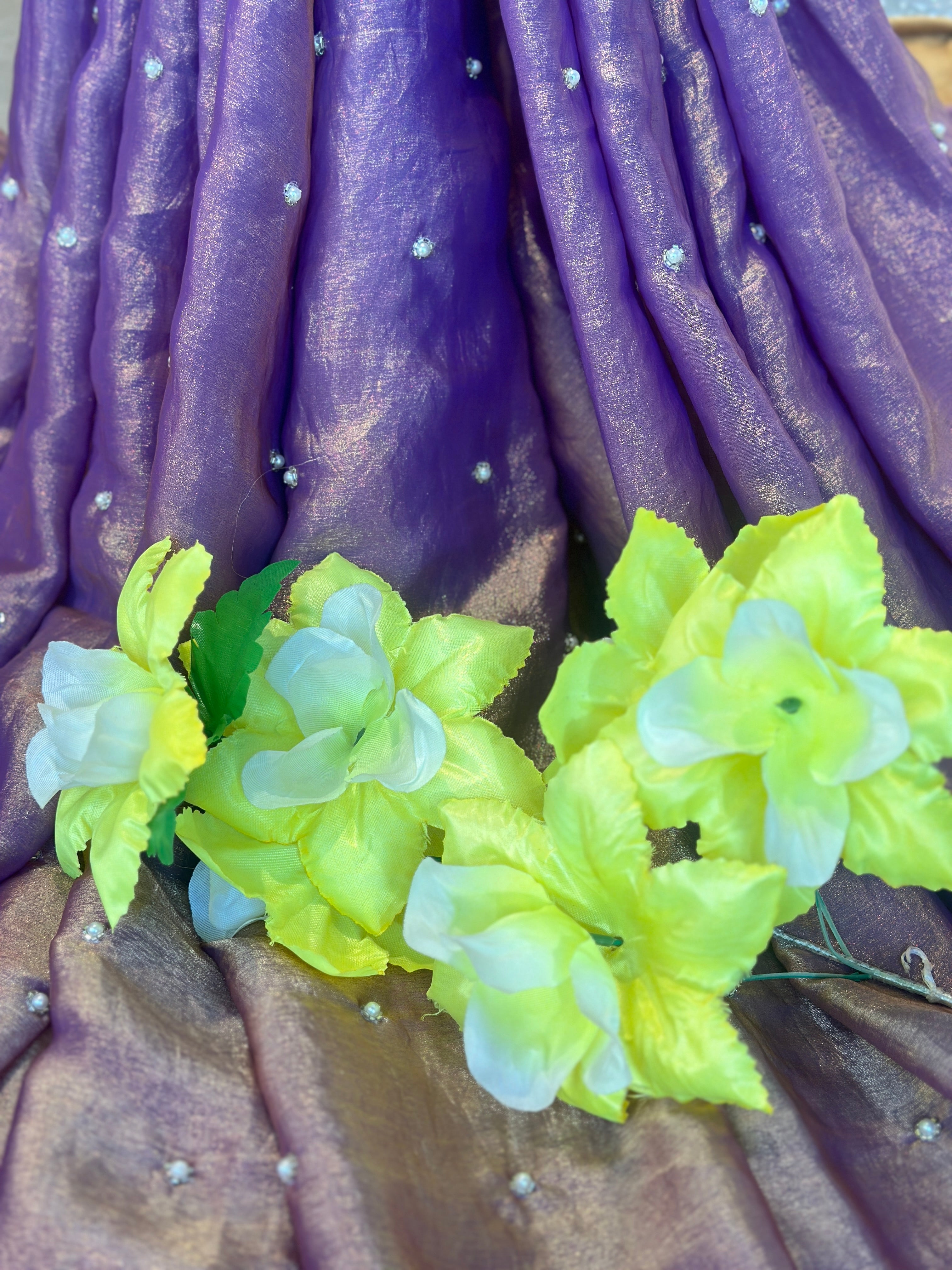 🌼✨GOLDEN GRACE SOFT SHIMMER SAREE✨🌼