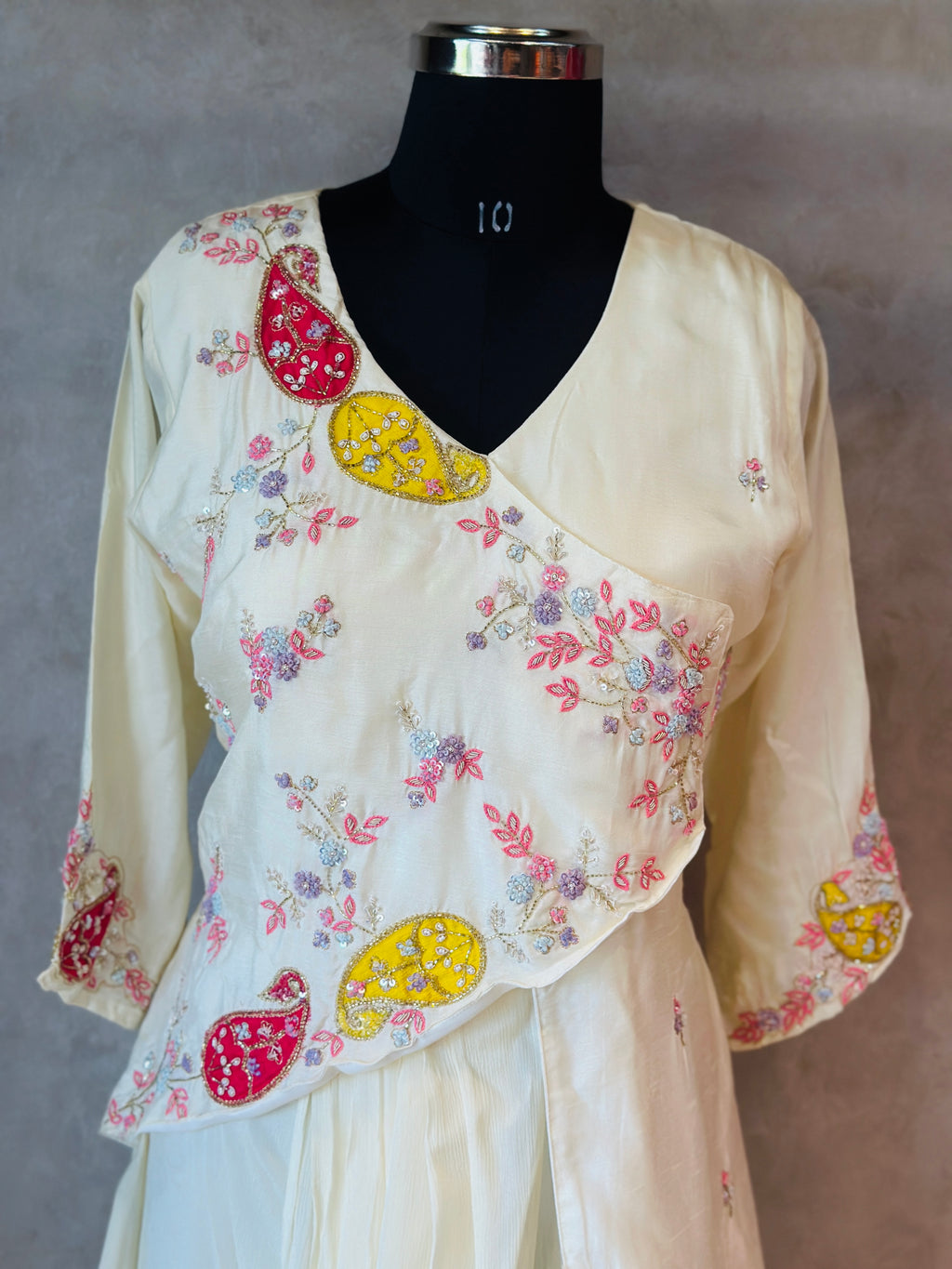 DRAPPING STYLE HANDWORK GOWN