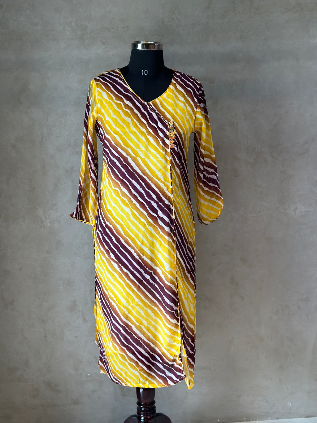 BEAUTIFUL LAHARIYA KURTI