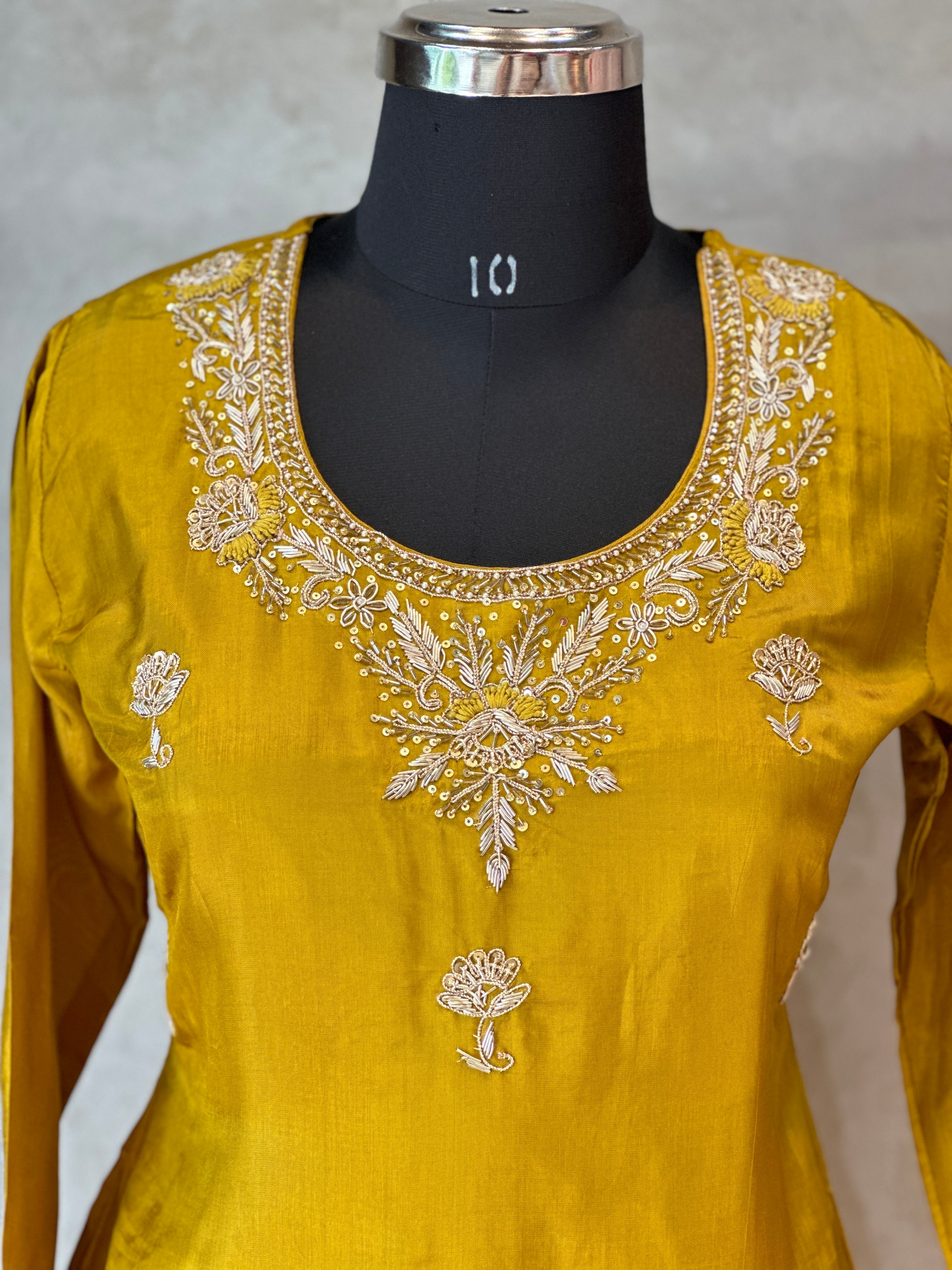 TRADITIONAL HANDWORK SKIRT SET